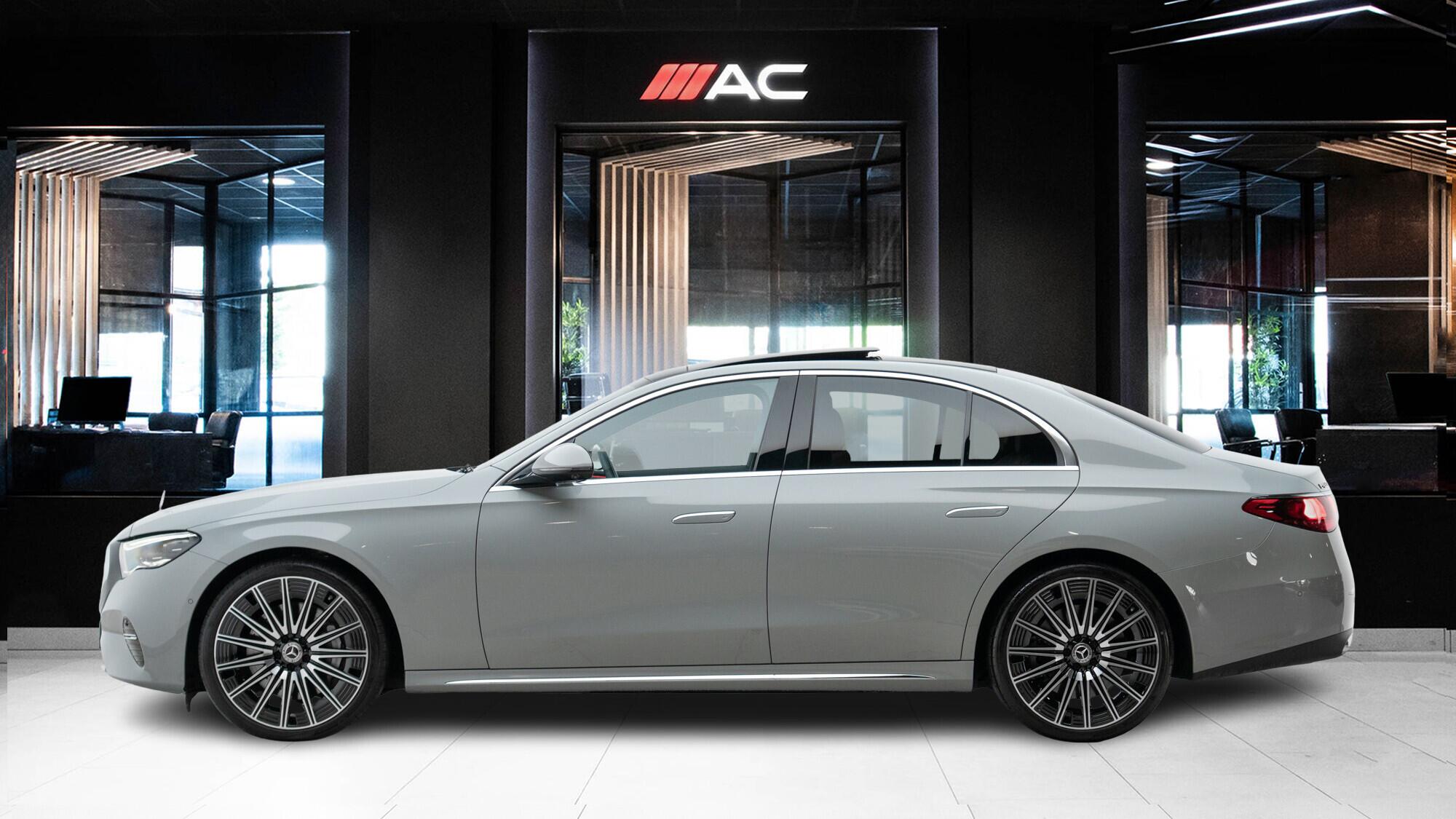 Mercedes-Benz E-Class view 5
