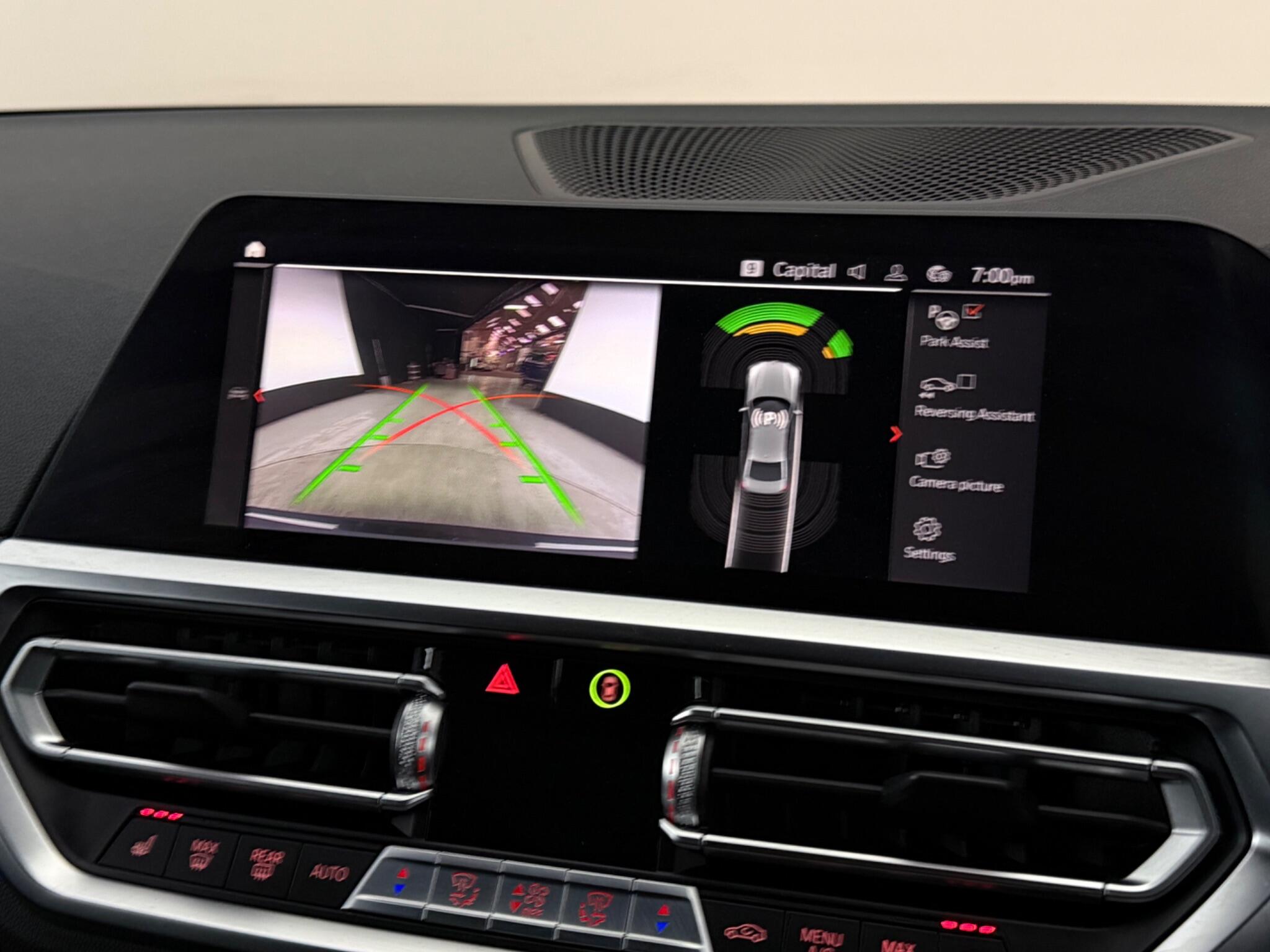BMW 3 Series view 27