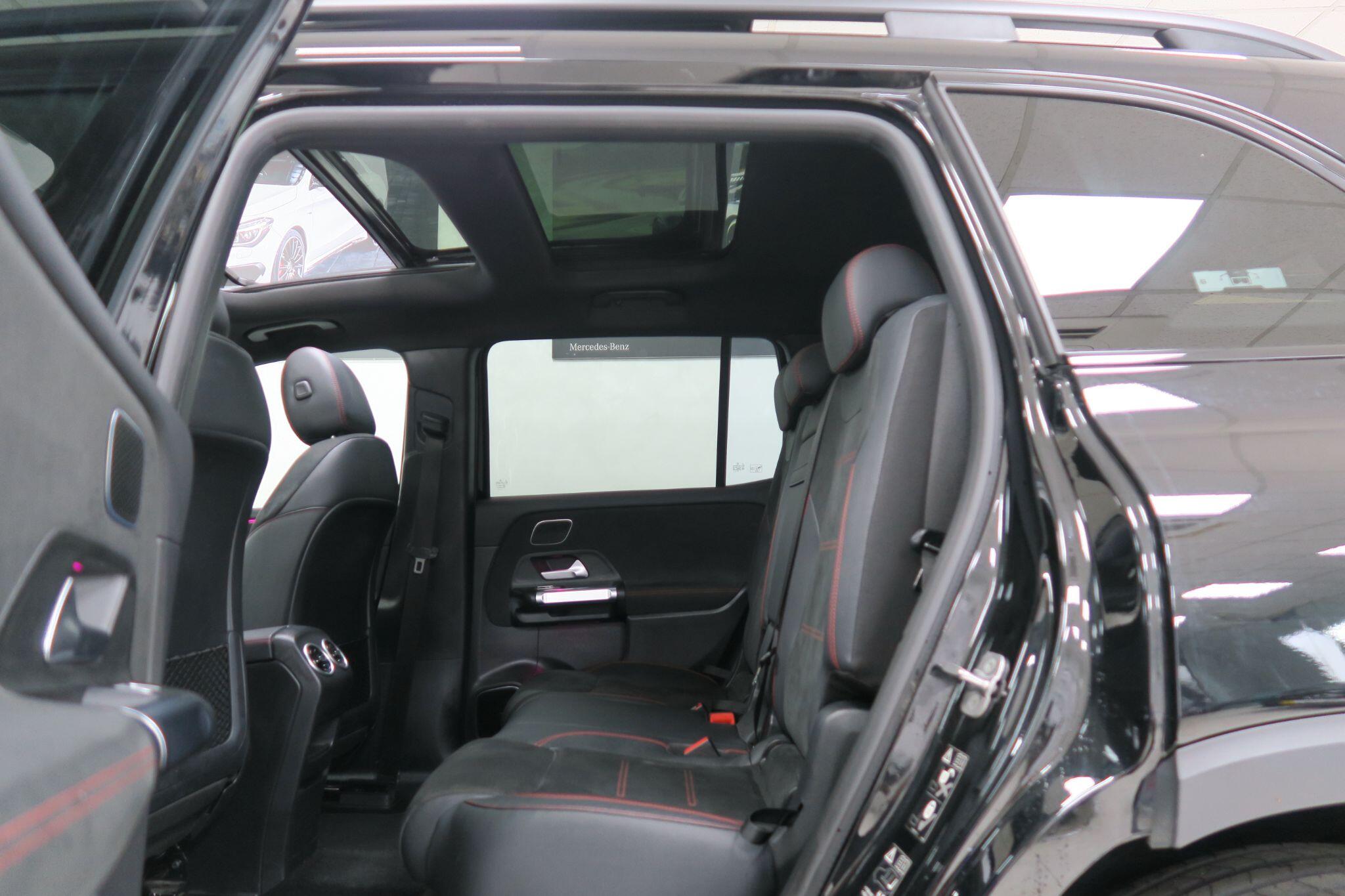 Mercedes-Benz EQB view 9