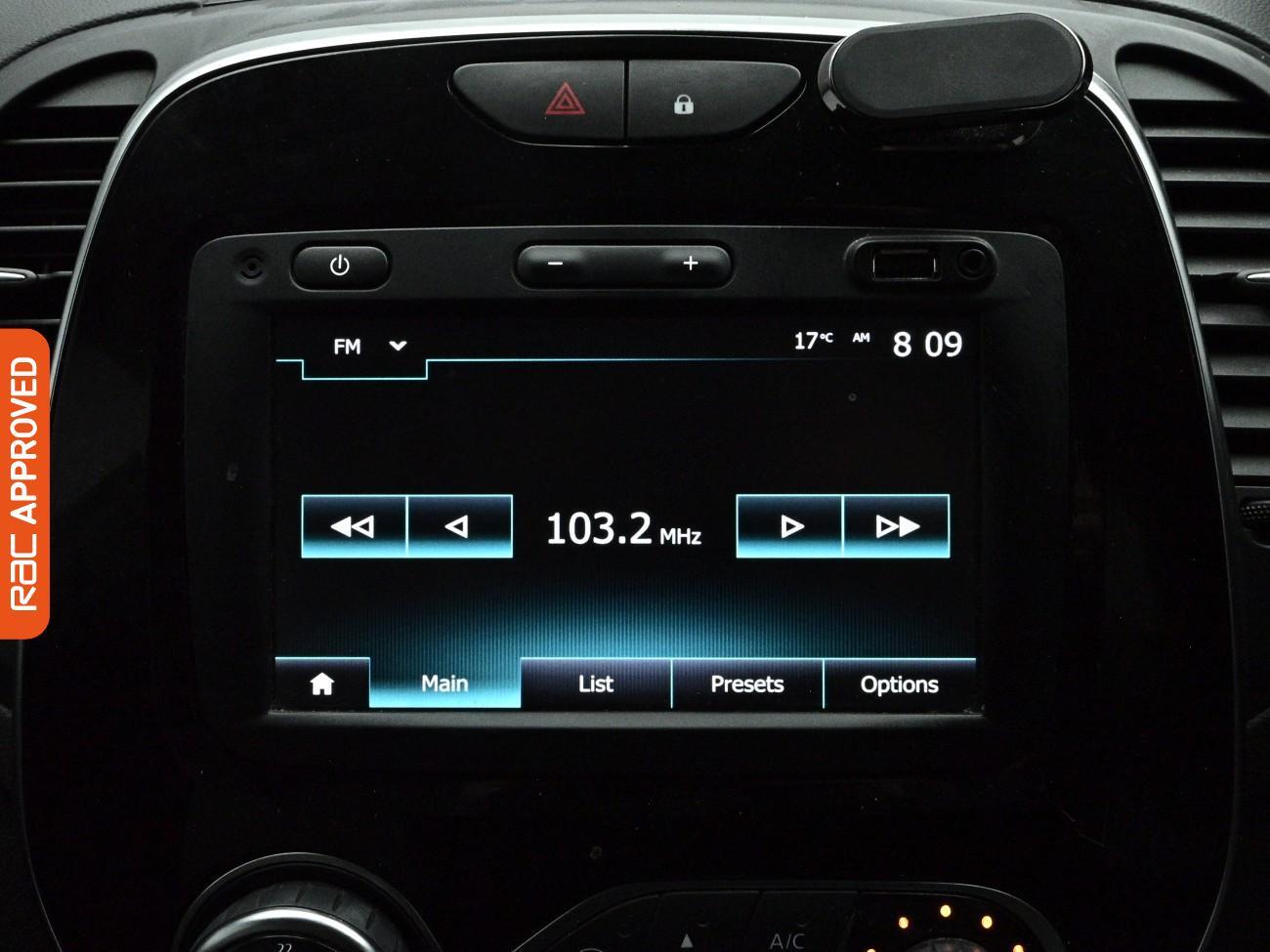 Renault Captur view 18
