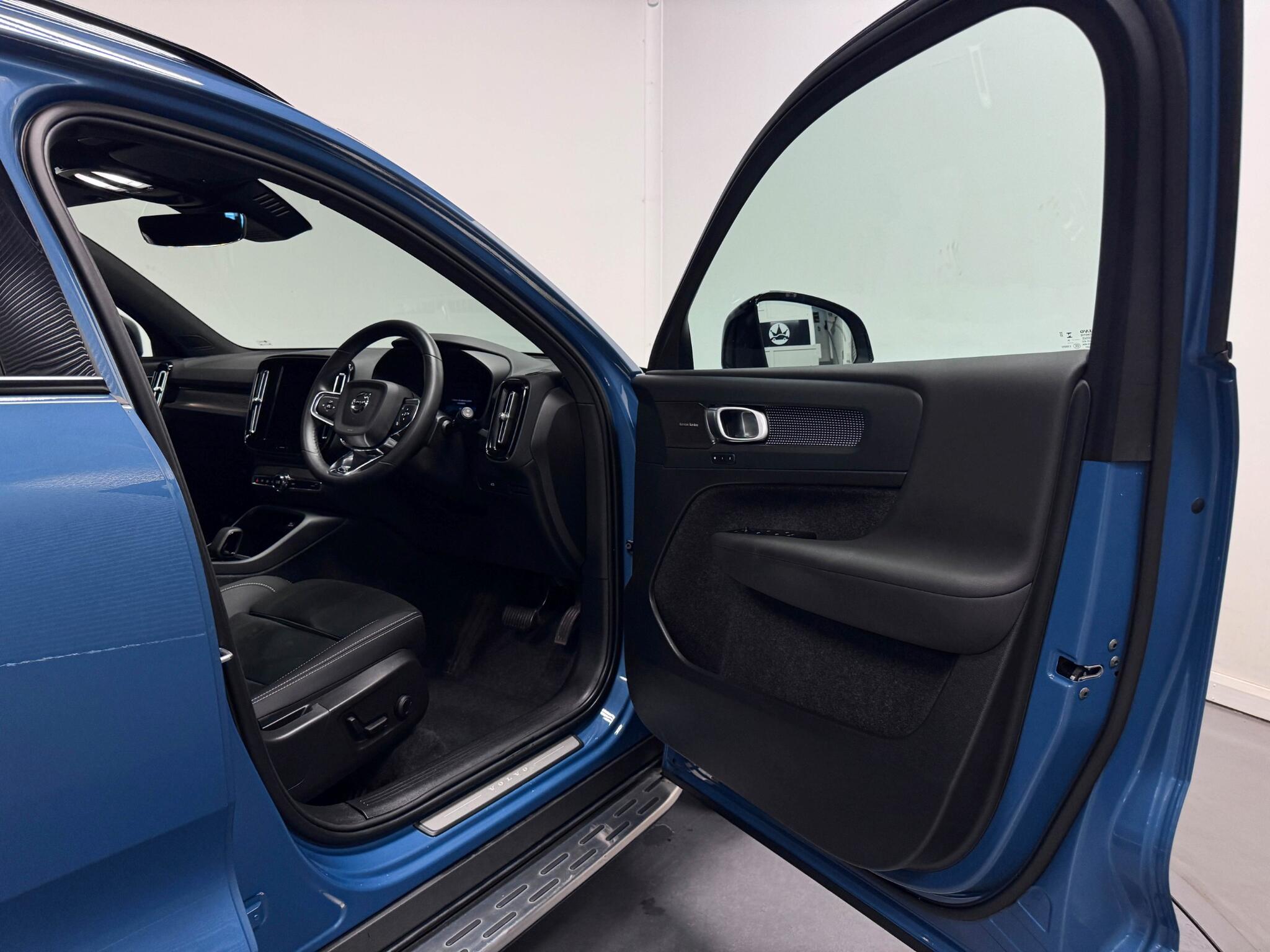 Volvo XC40 view 24