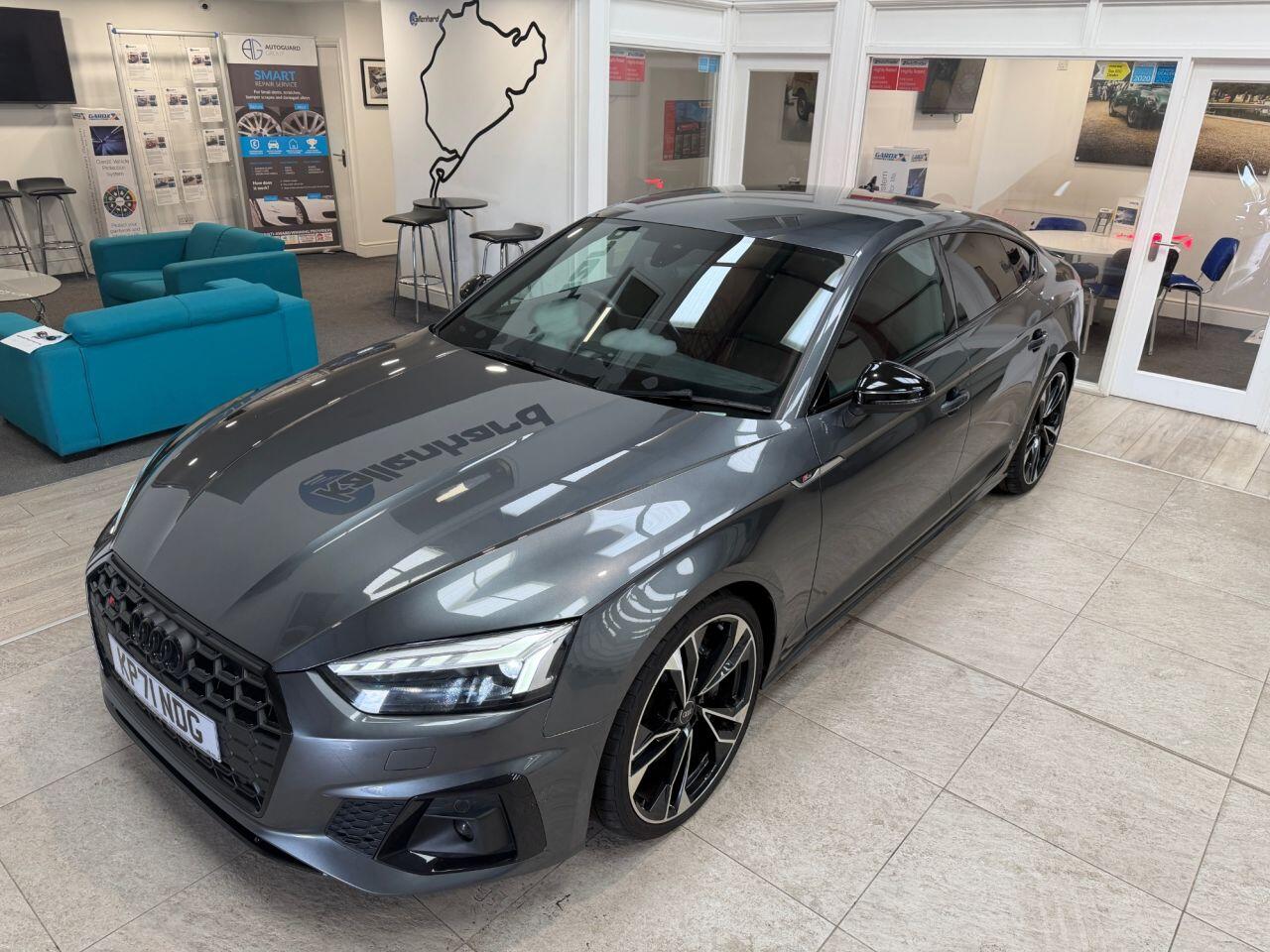Audi S5 view 9