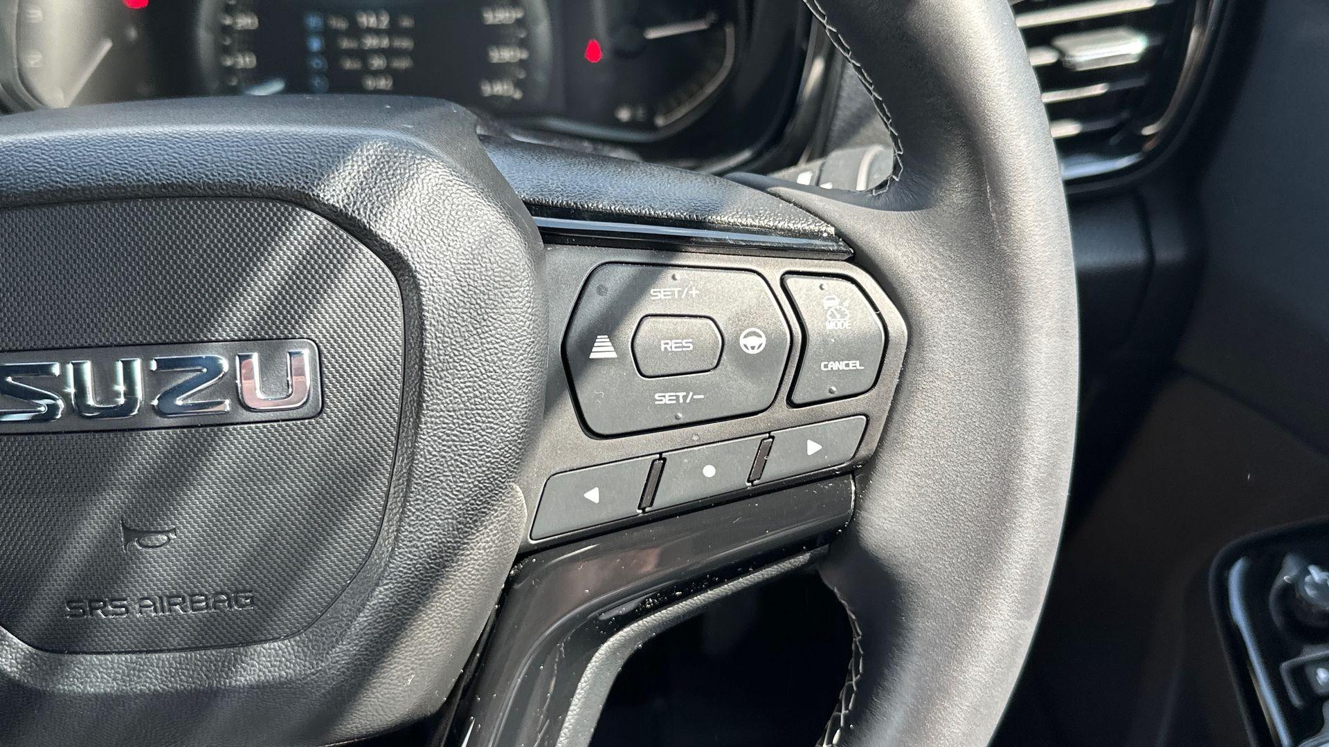 Isuzu D-Max view 16