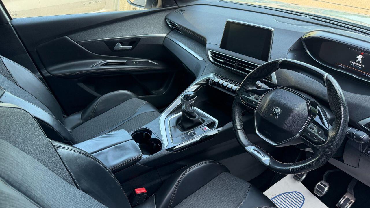 Peugeot 3008 view 10