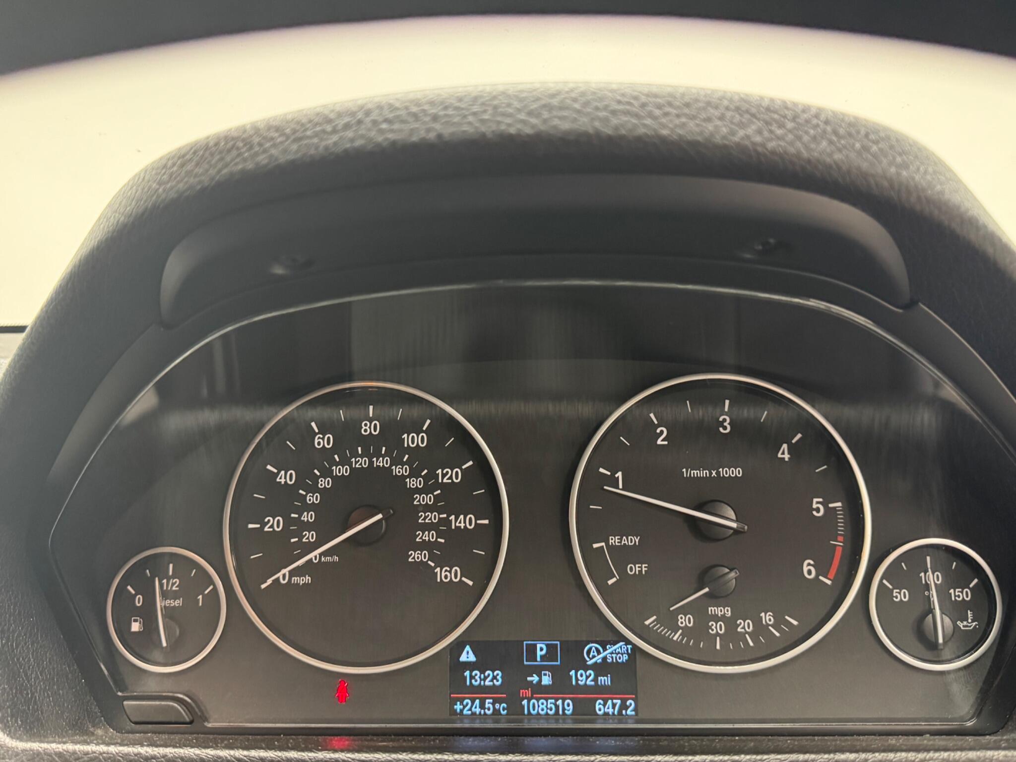BMW 3 Series view 24