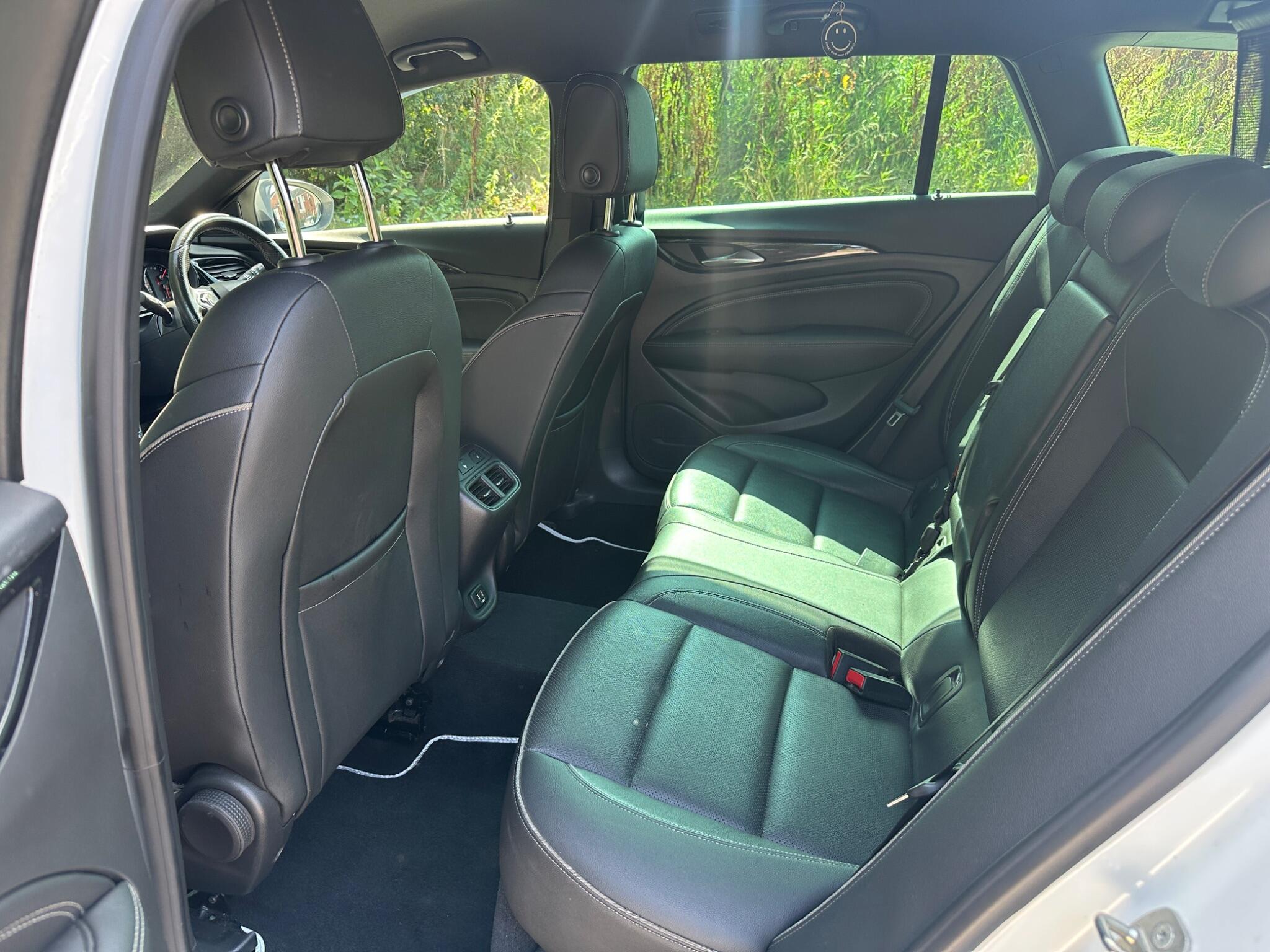 Vauxhall Insignia view 21