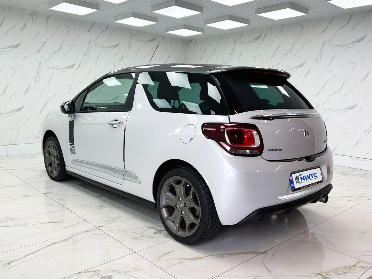 DS Automobiles DS 3 view 9