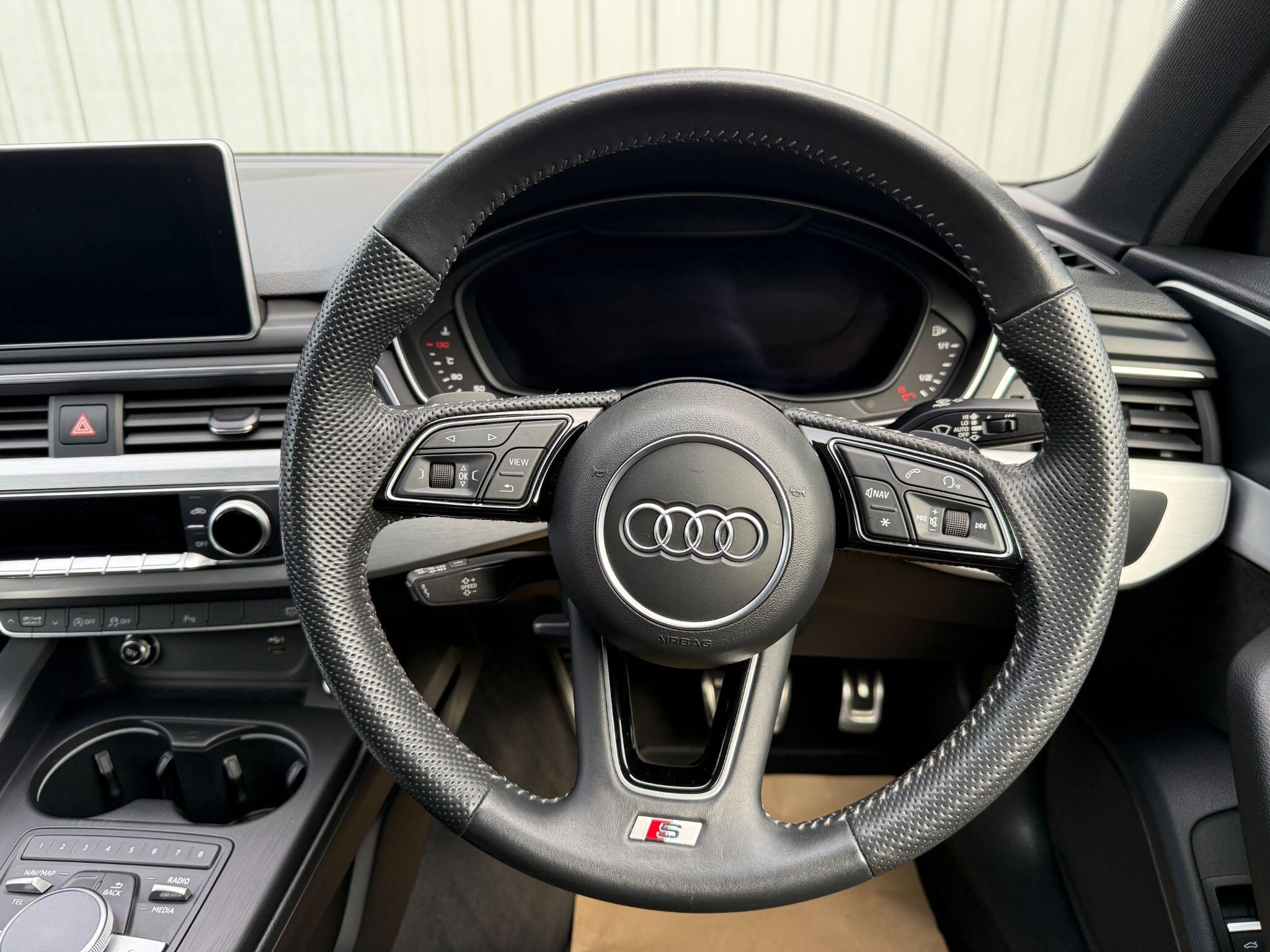Audi A4 view 24