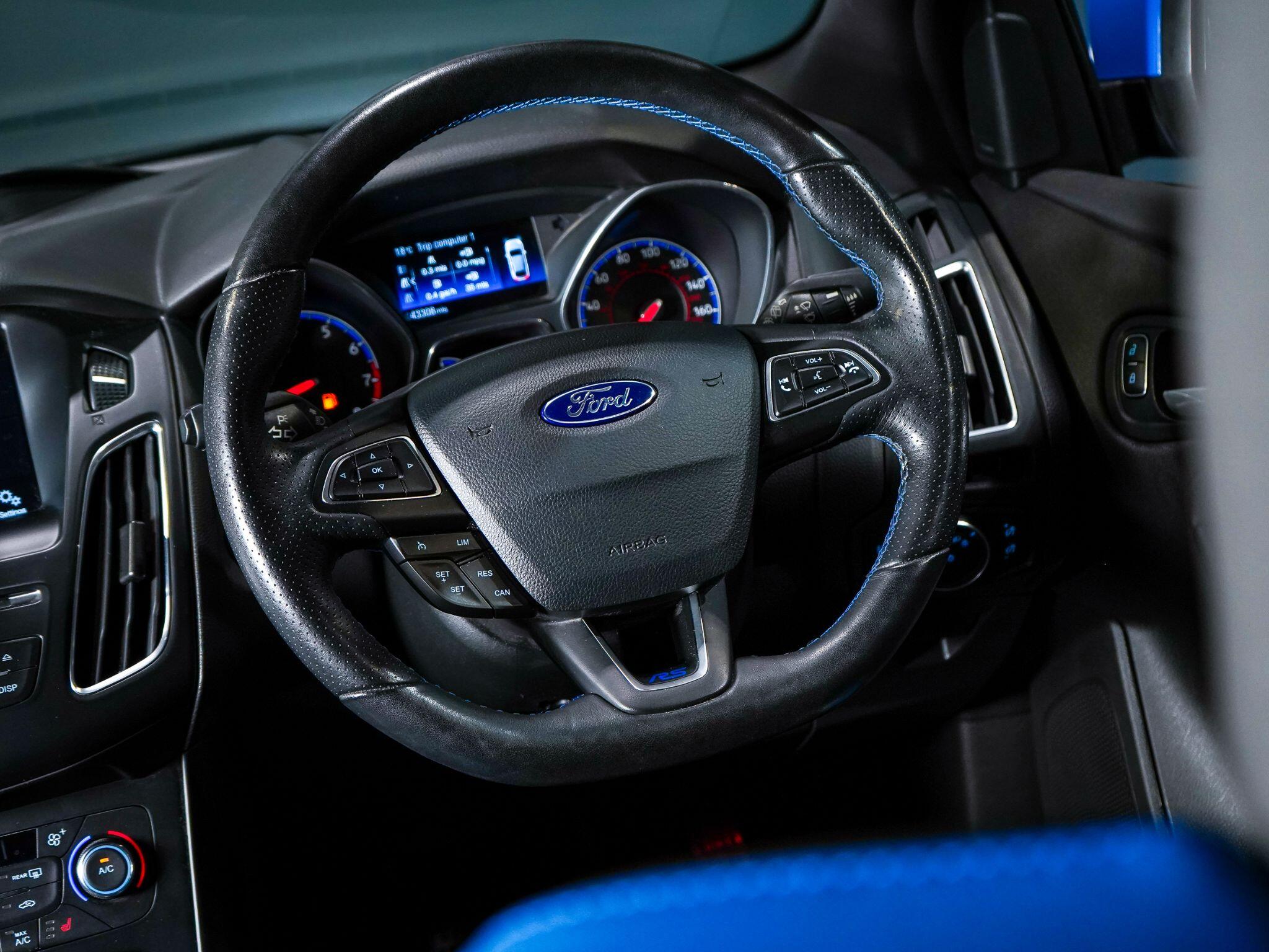 Ford Focus view 34