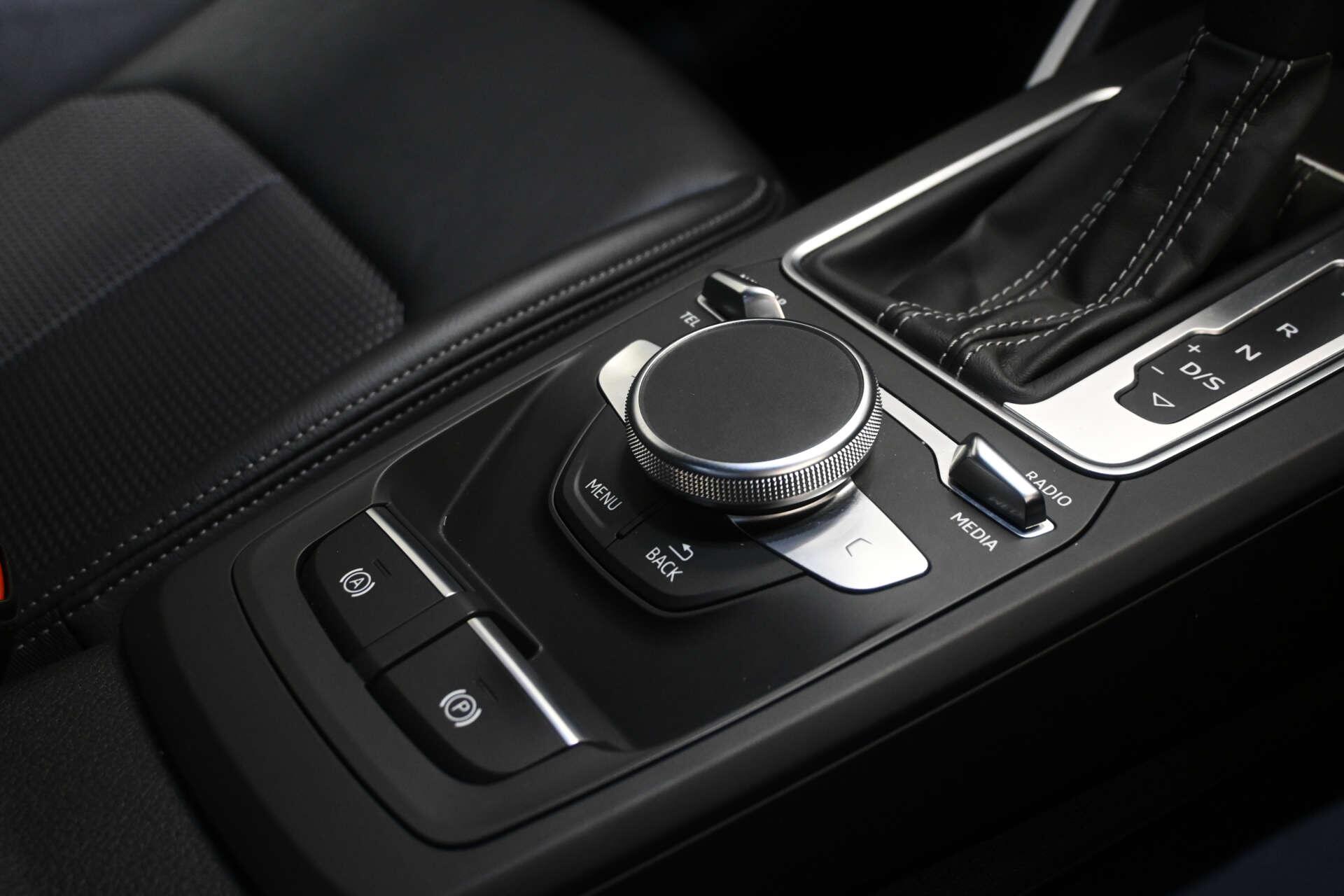Audi Q2 view 47