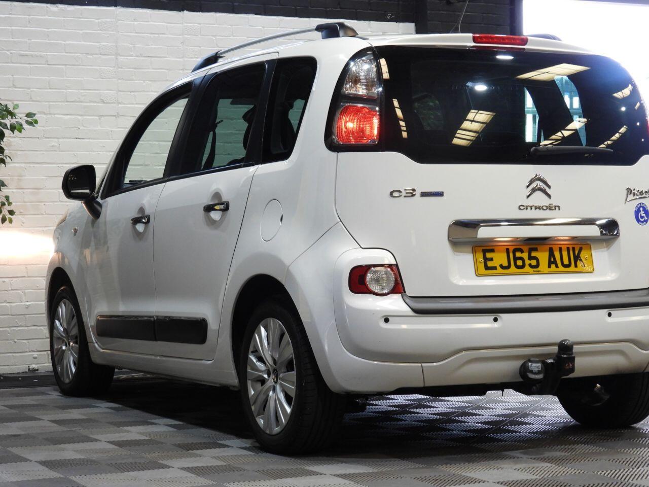 Citroen C3 Picasso view 44