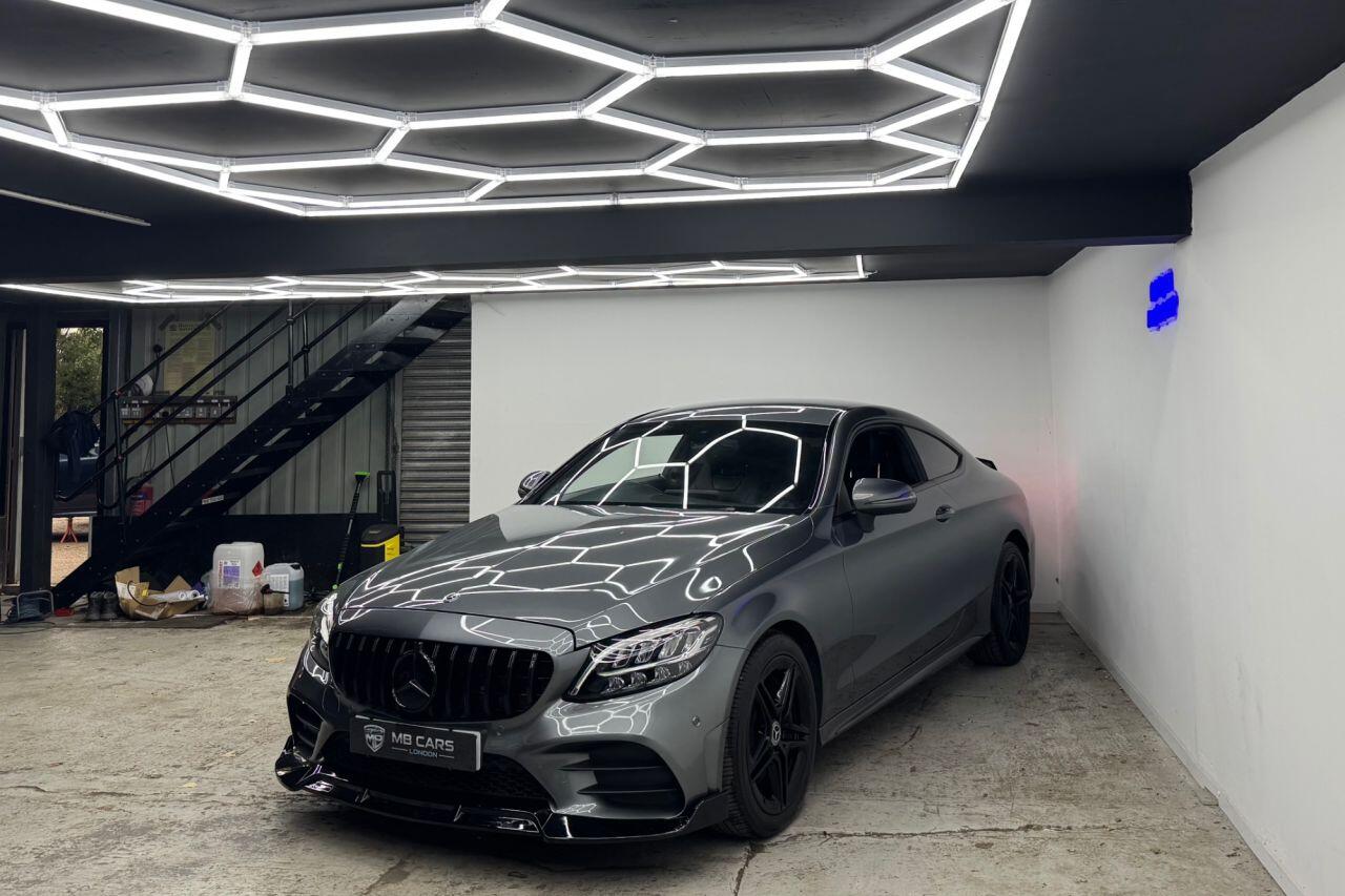 Mercedes-Benz C-Class view 9