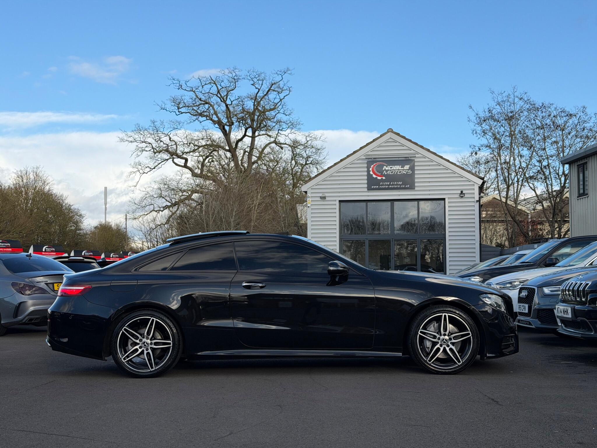 Mercedes-Benz E Class view 4