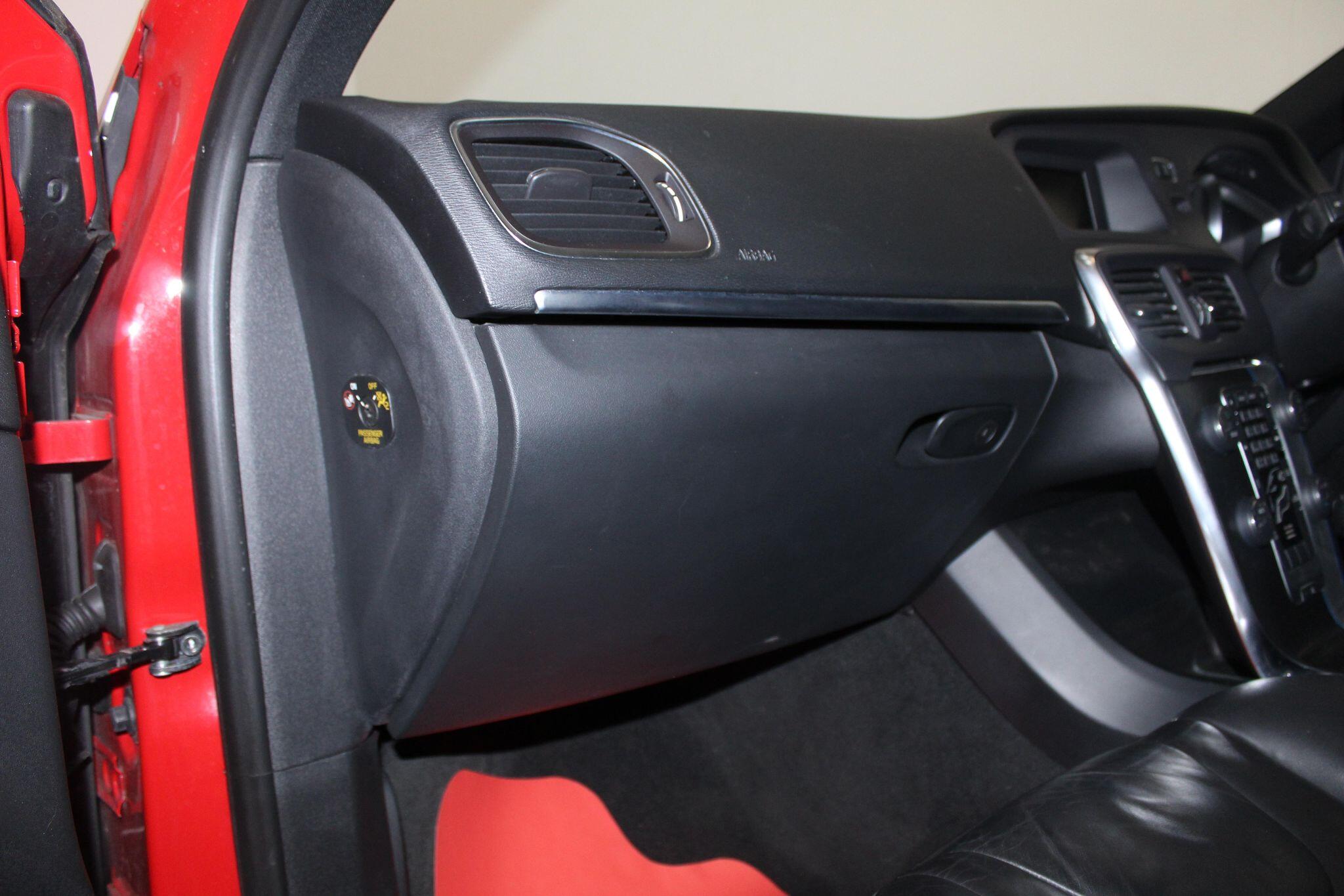 Volvo V40 view 29