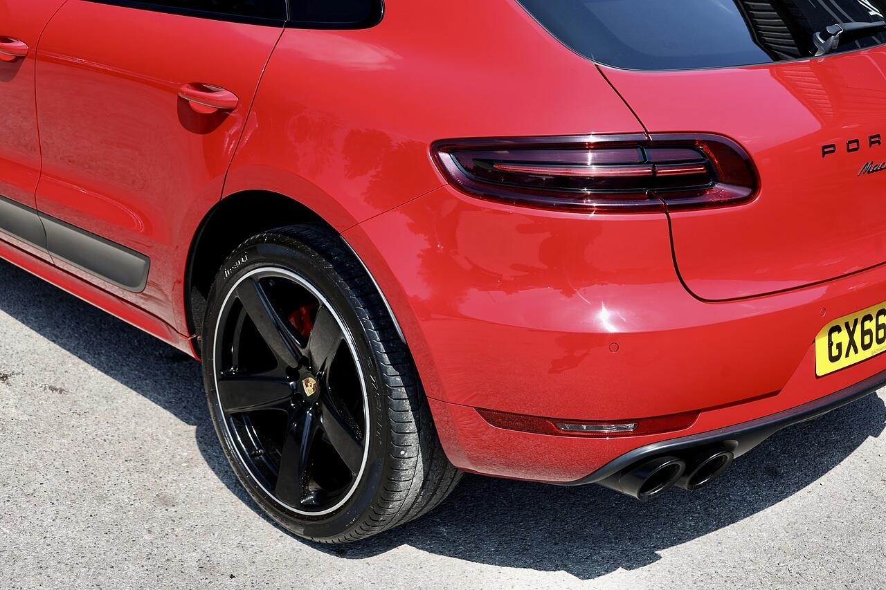 Porsche Macan view 42