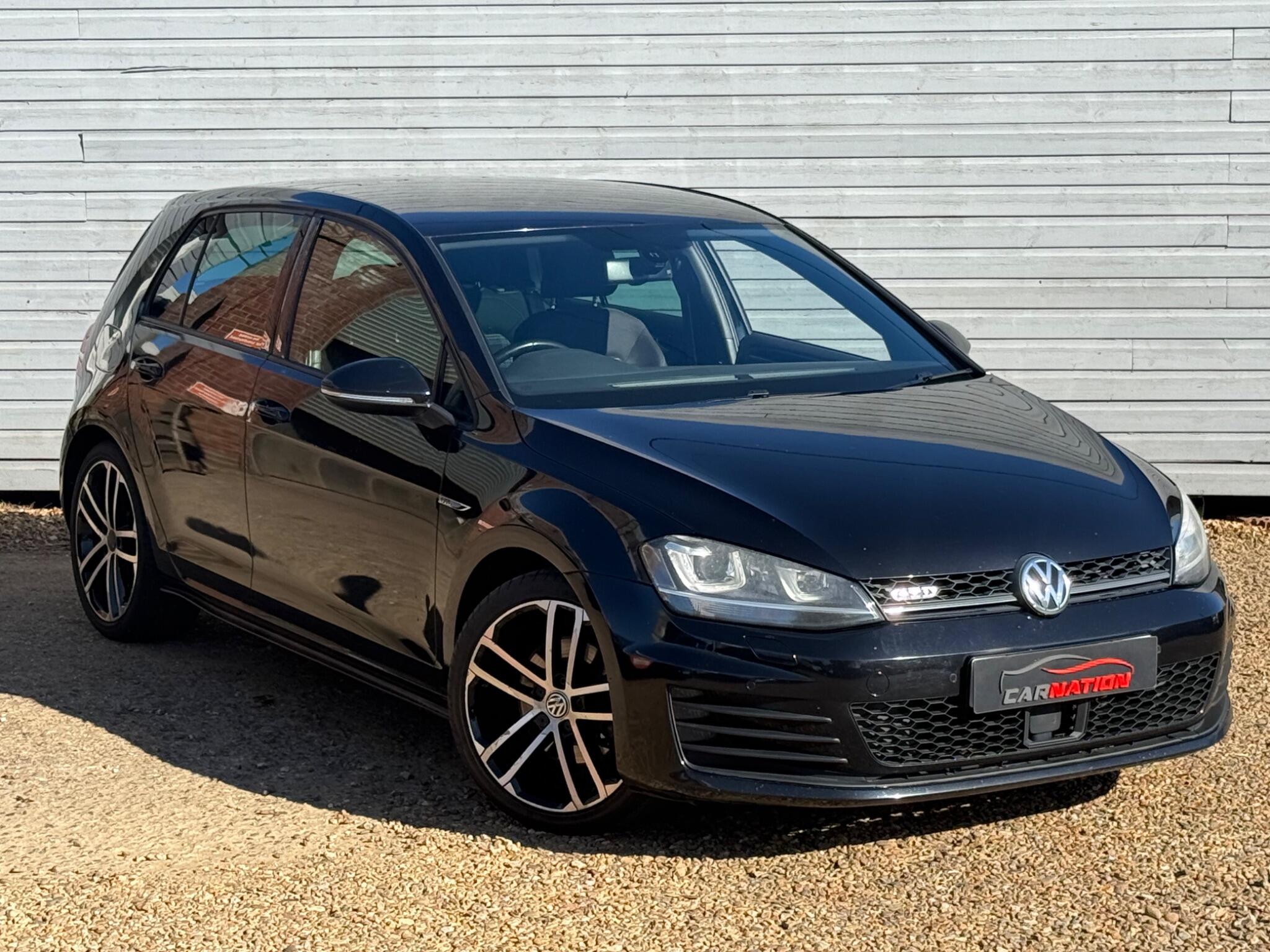 Volkswagen Golf view 5