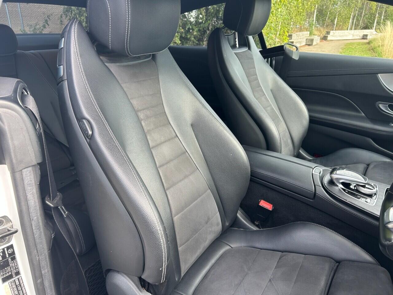 Mercedes-Benz E-Class view 21
