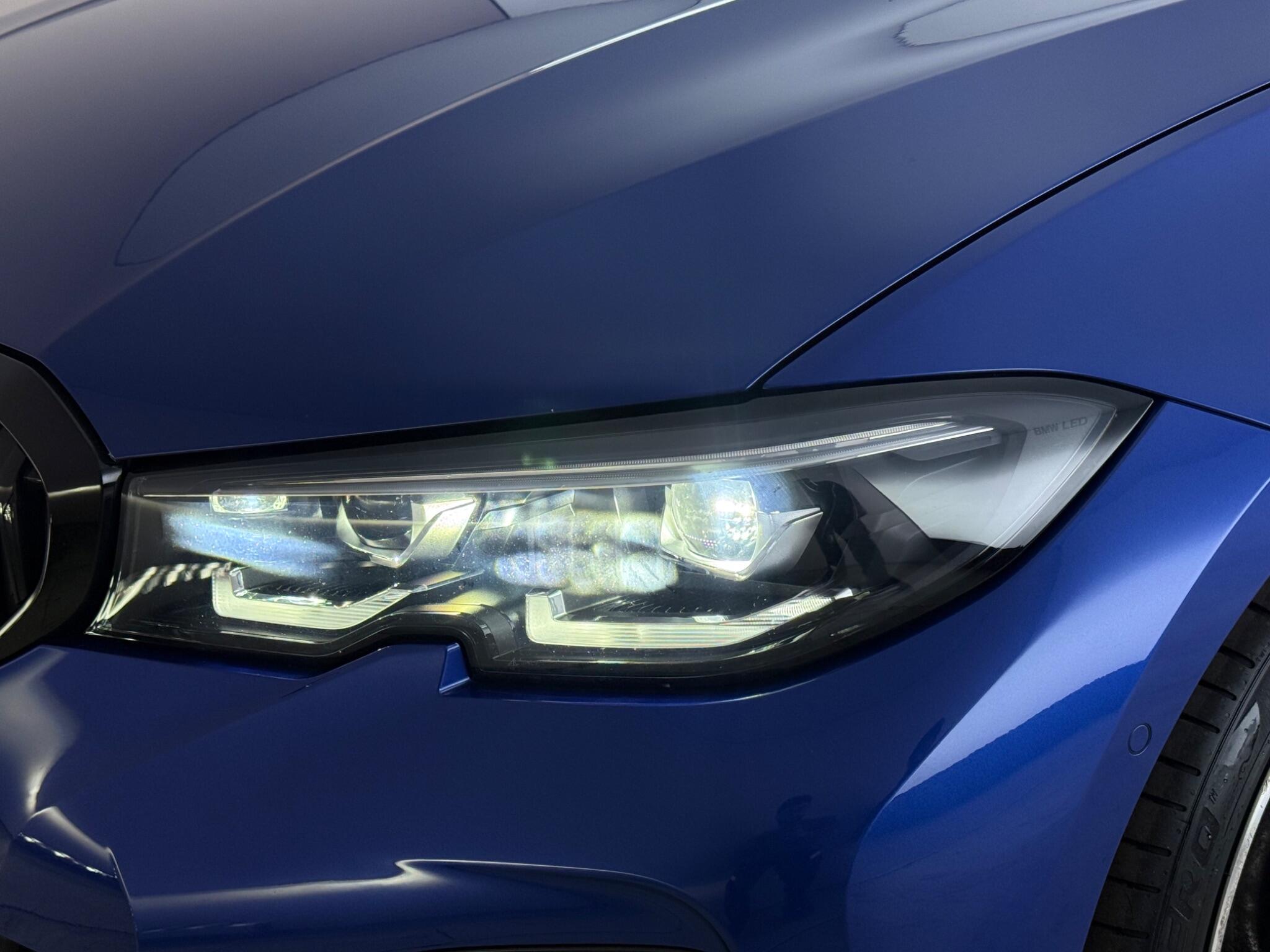 BMW 3 Series view 12