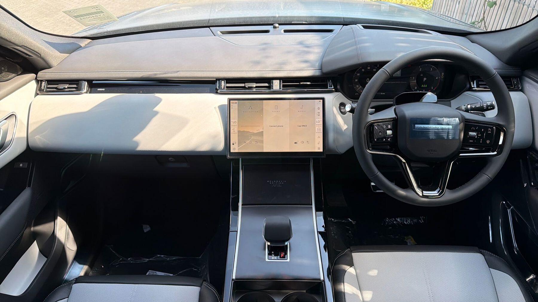 Land Rover Range Rover Velar view 9