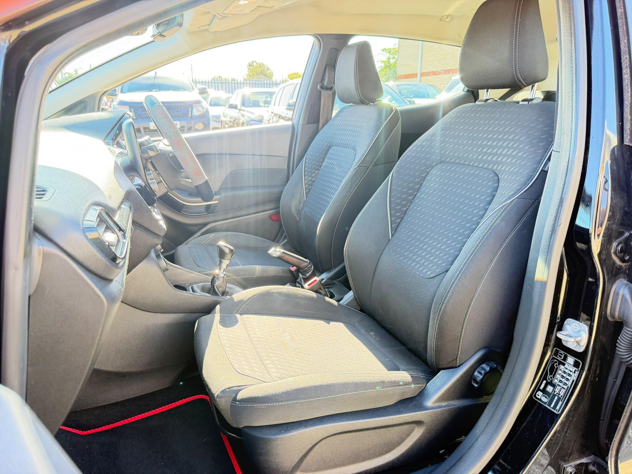 Ford Fiesta view 19