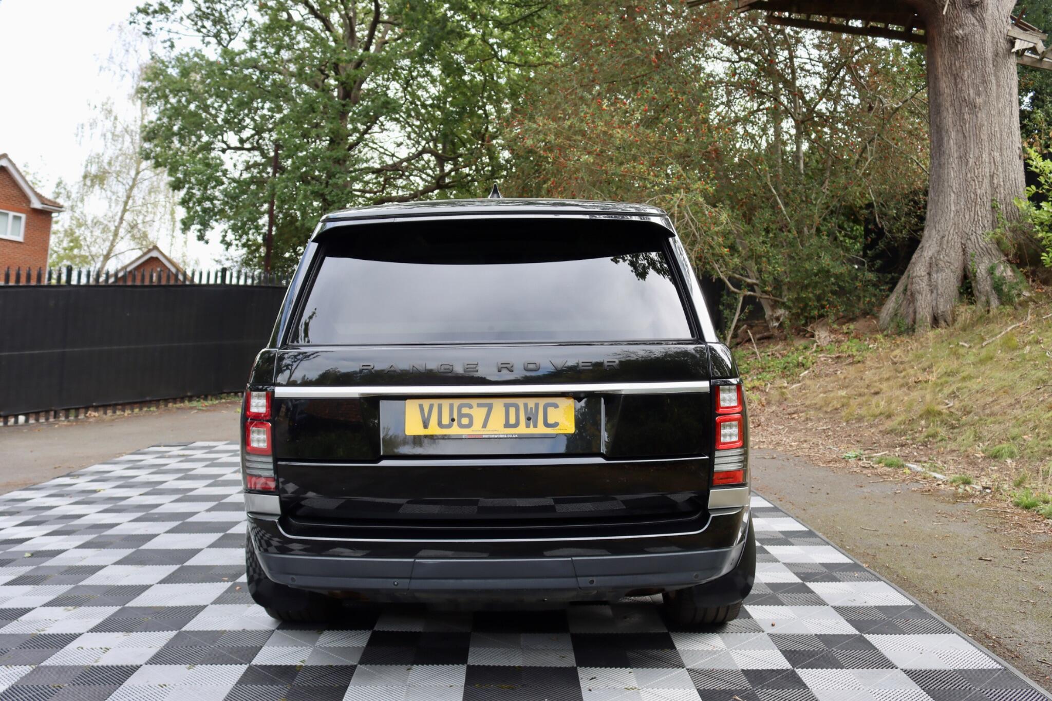 Land Rover Range Rover view 16