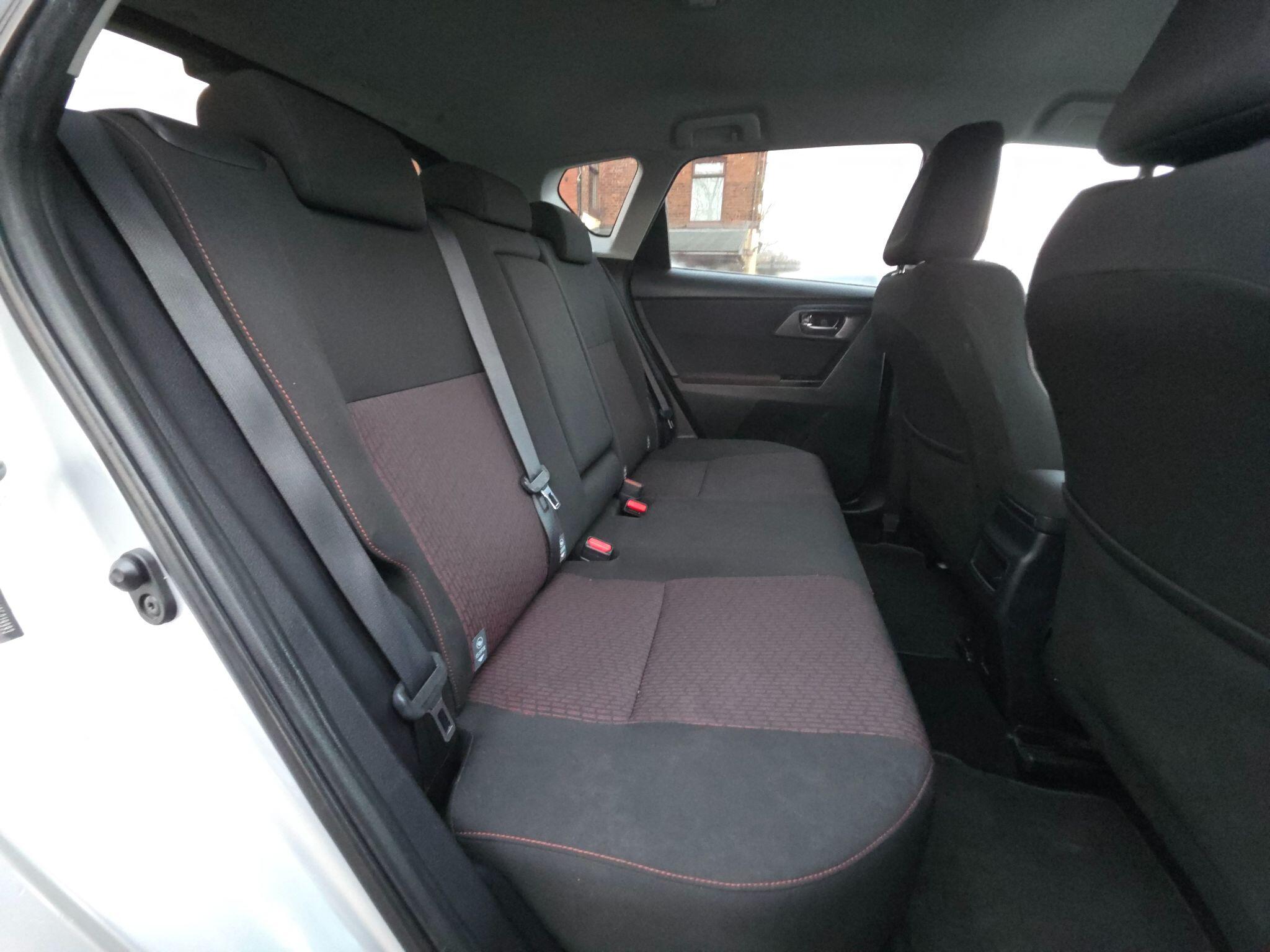 2013 Toyota Auris image 20