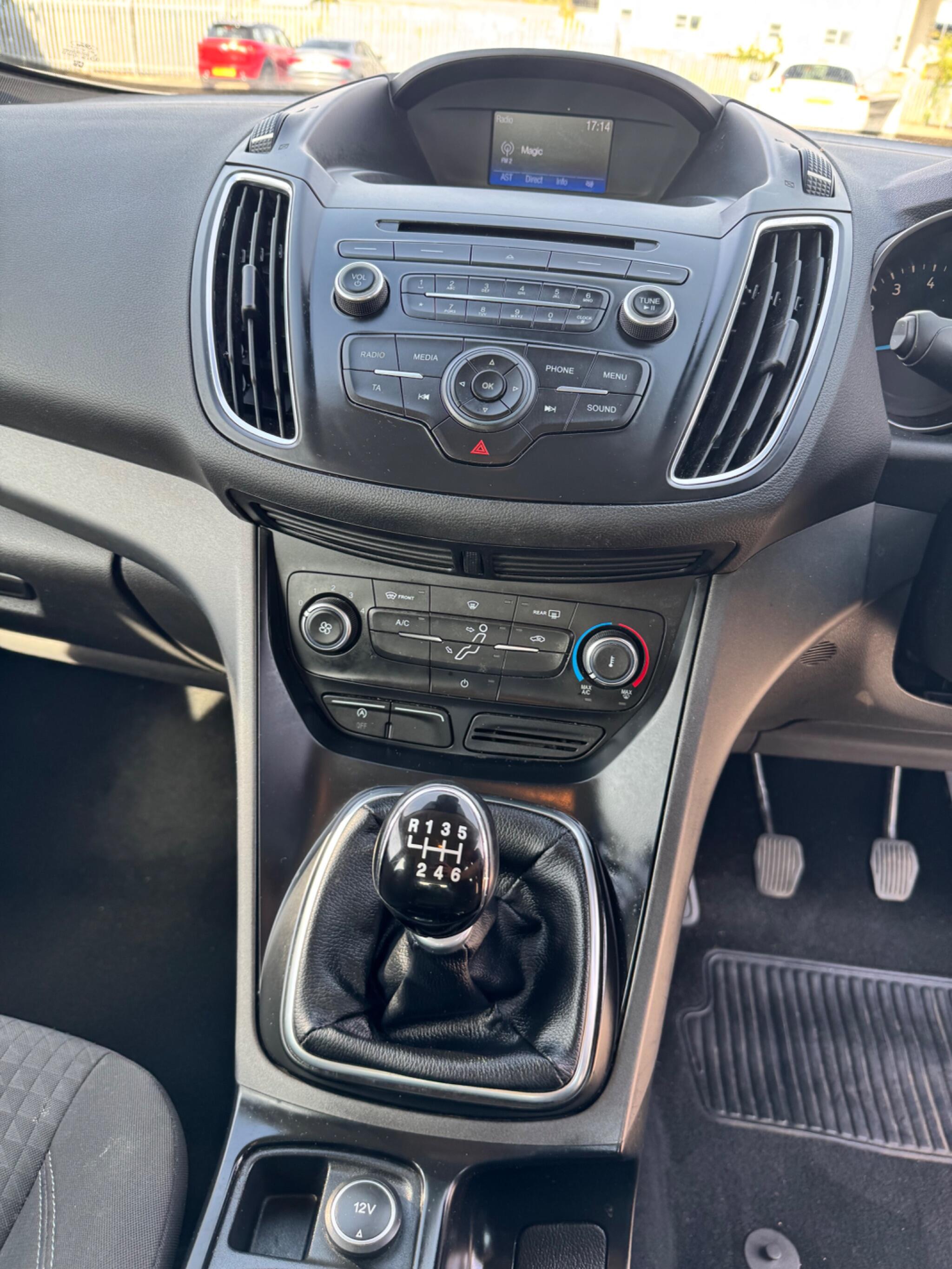 Ford C-Max view 22