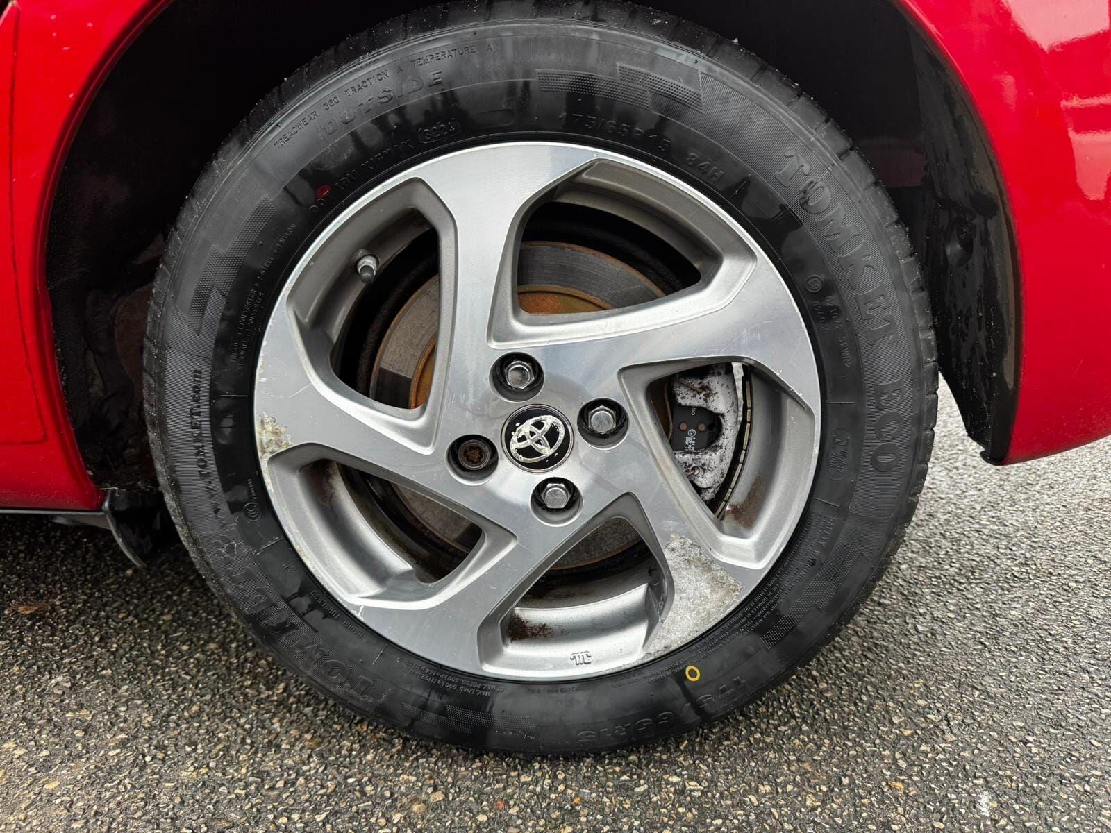 Toyota Yaris view 26