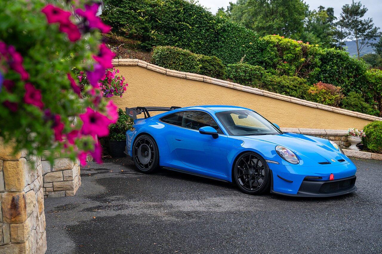 Porsche 911 view 50