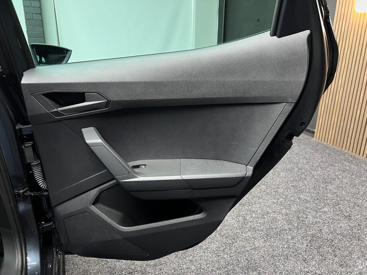 SEAT Ibiza view 41