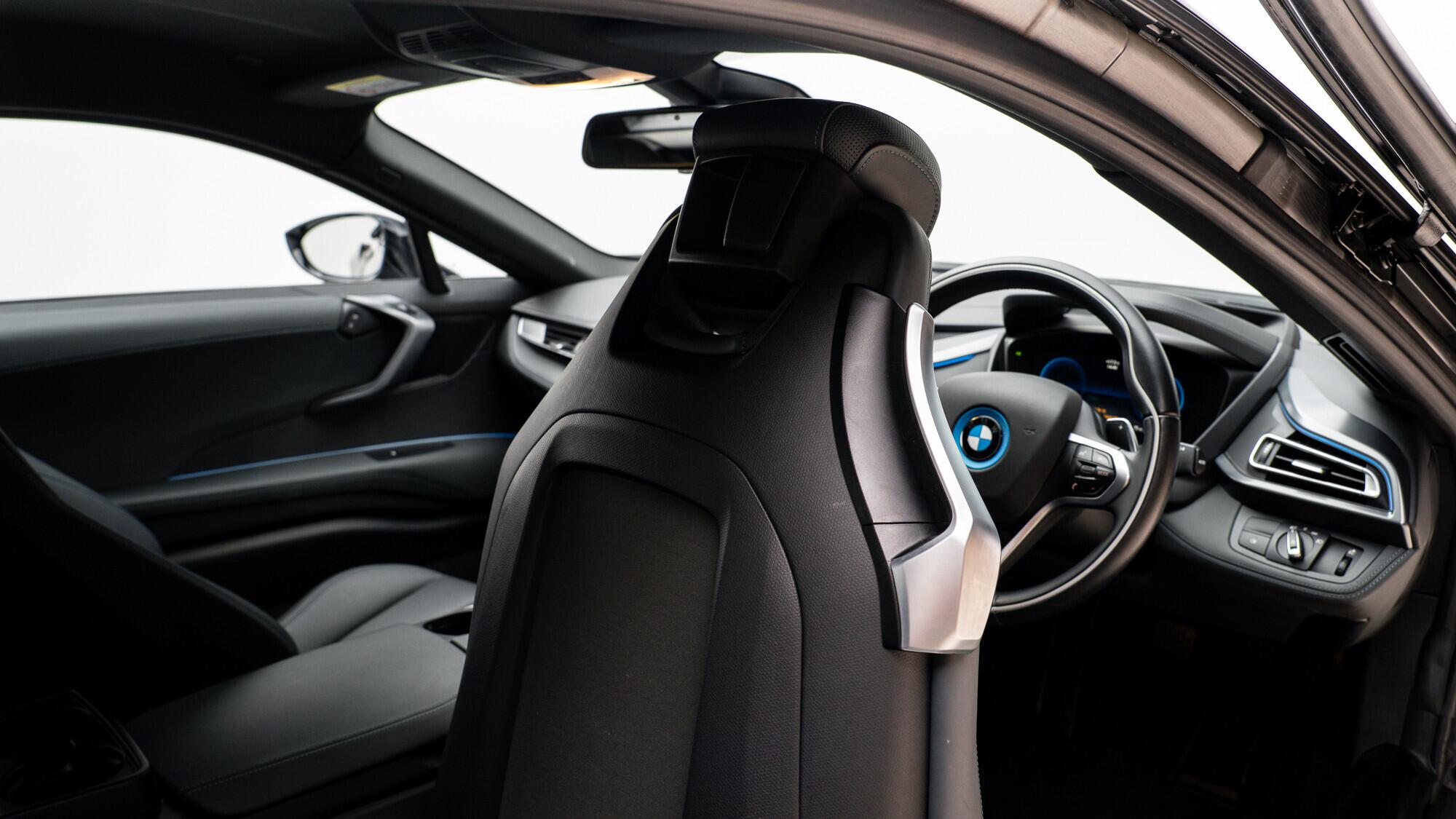 BMW I8 view 24