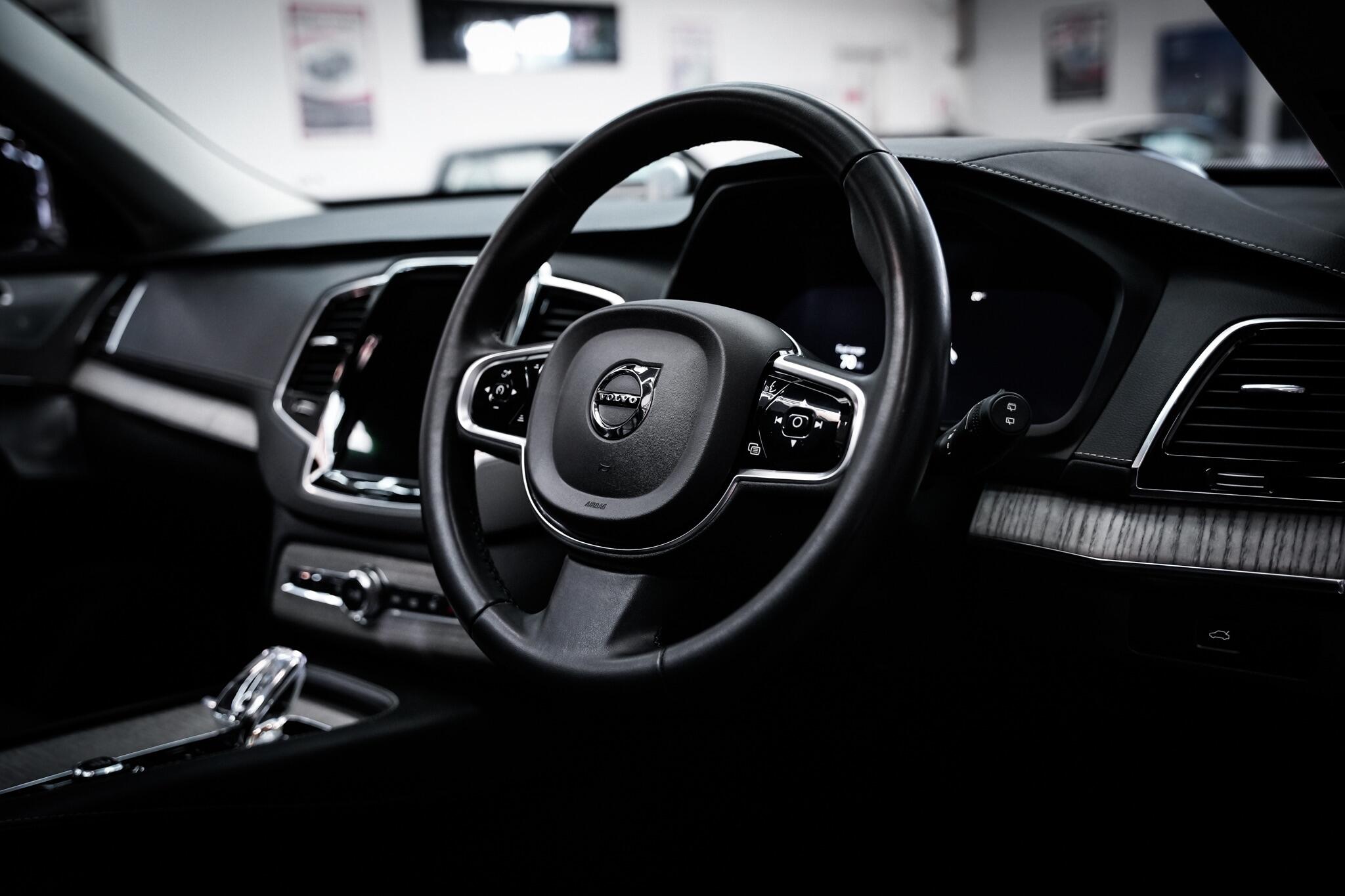 Volvo XC90 view 19