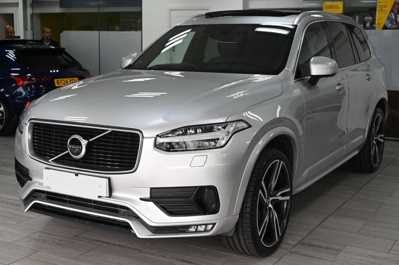 Volvo XC90 view 5