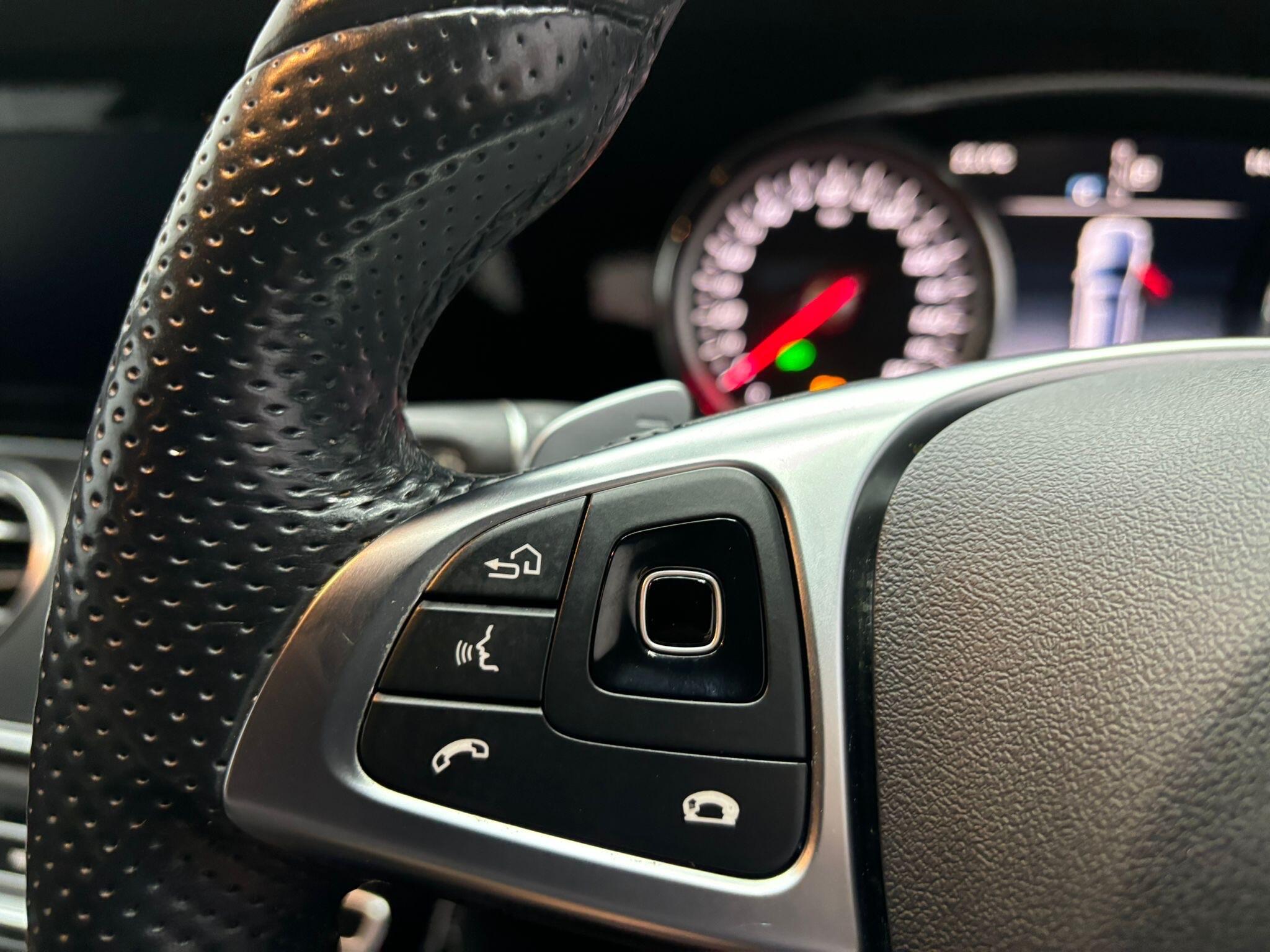 Mercedes-Benz E-Class view 14