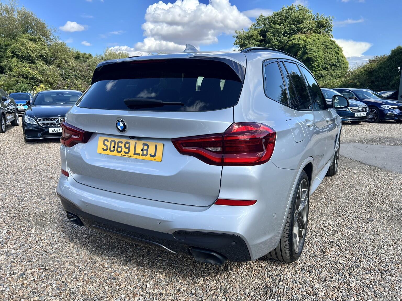 BMW X3 view 4