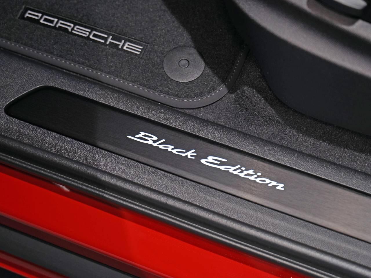 Porsche Cayenne view 24