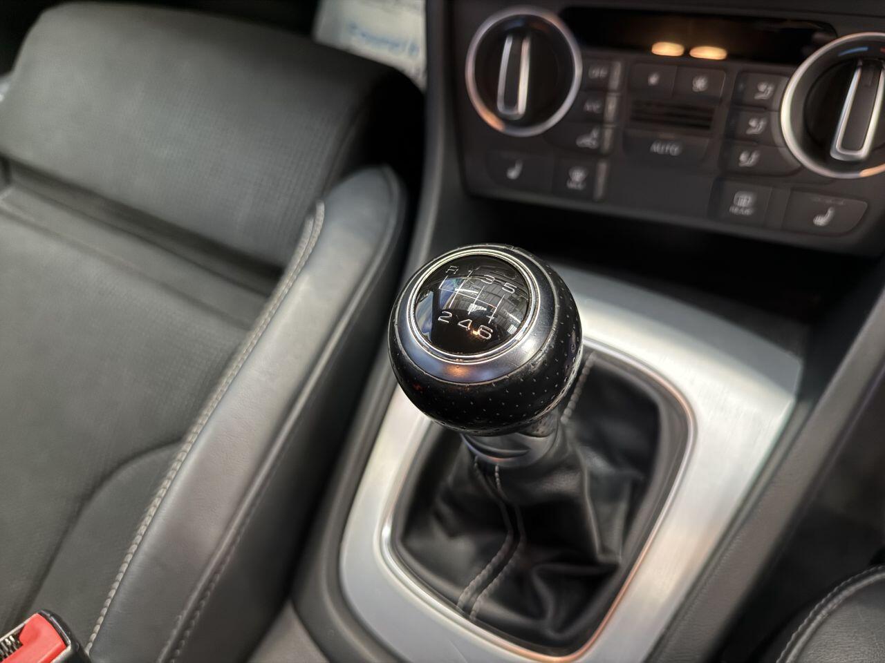Audi Q3 view 25