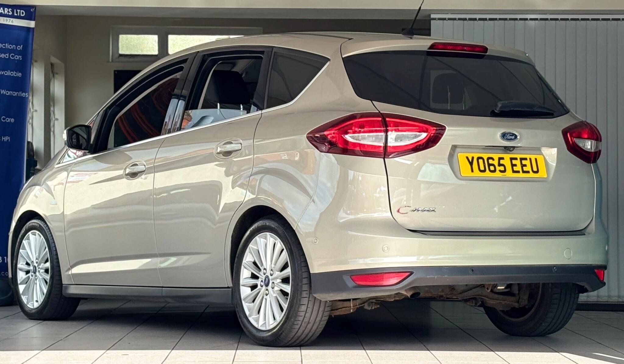Ford C-Max view 4
