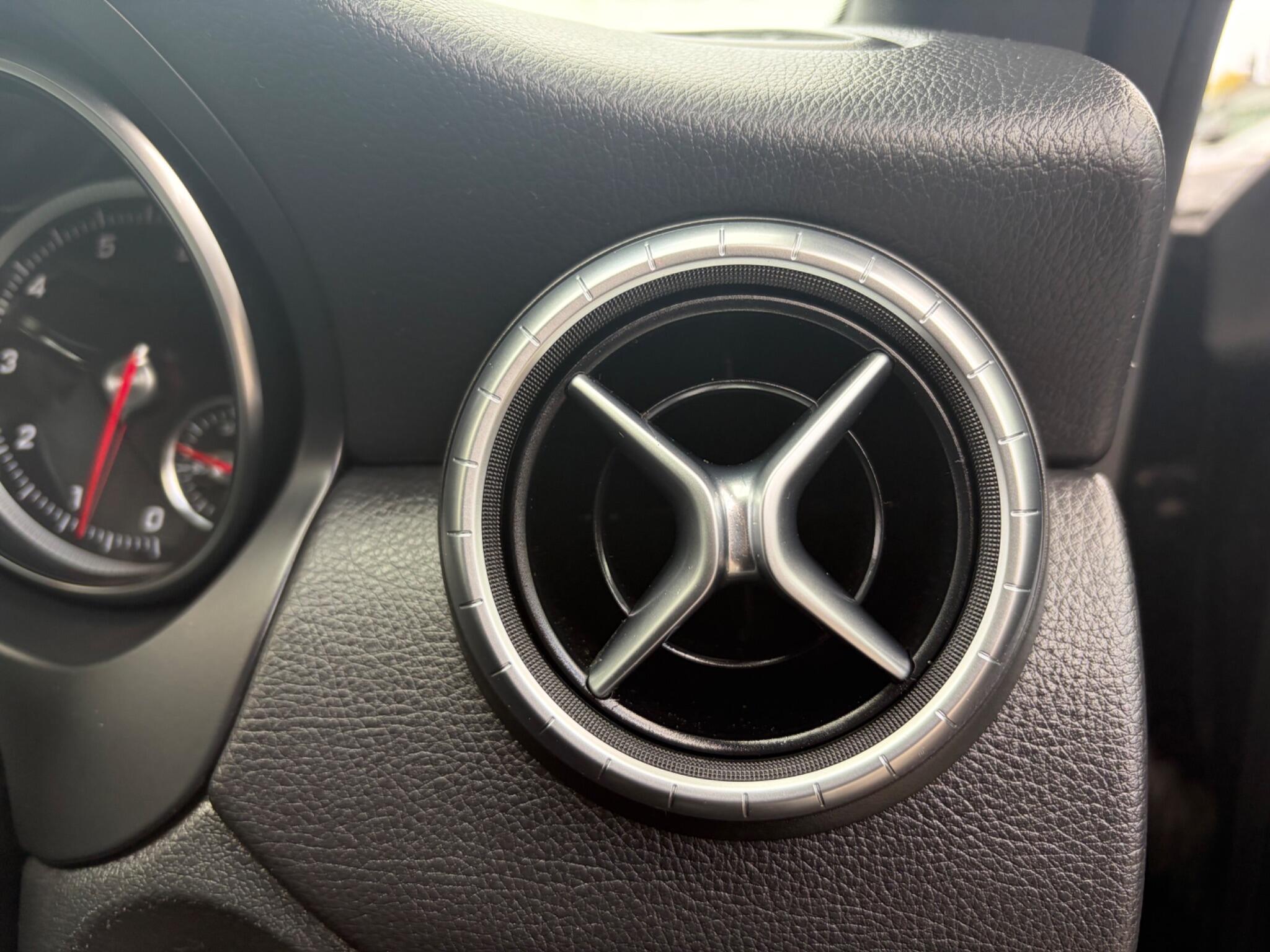 Mercedes-Benz Cla view 47