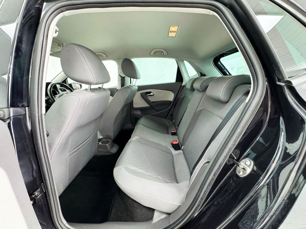 Volkswagen Polo view 21