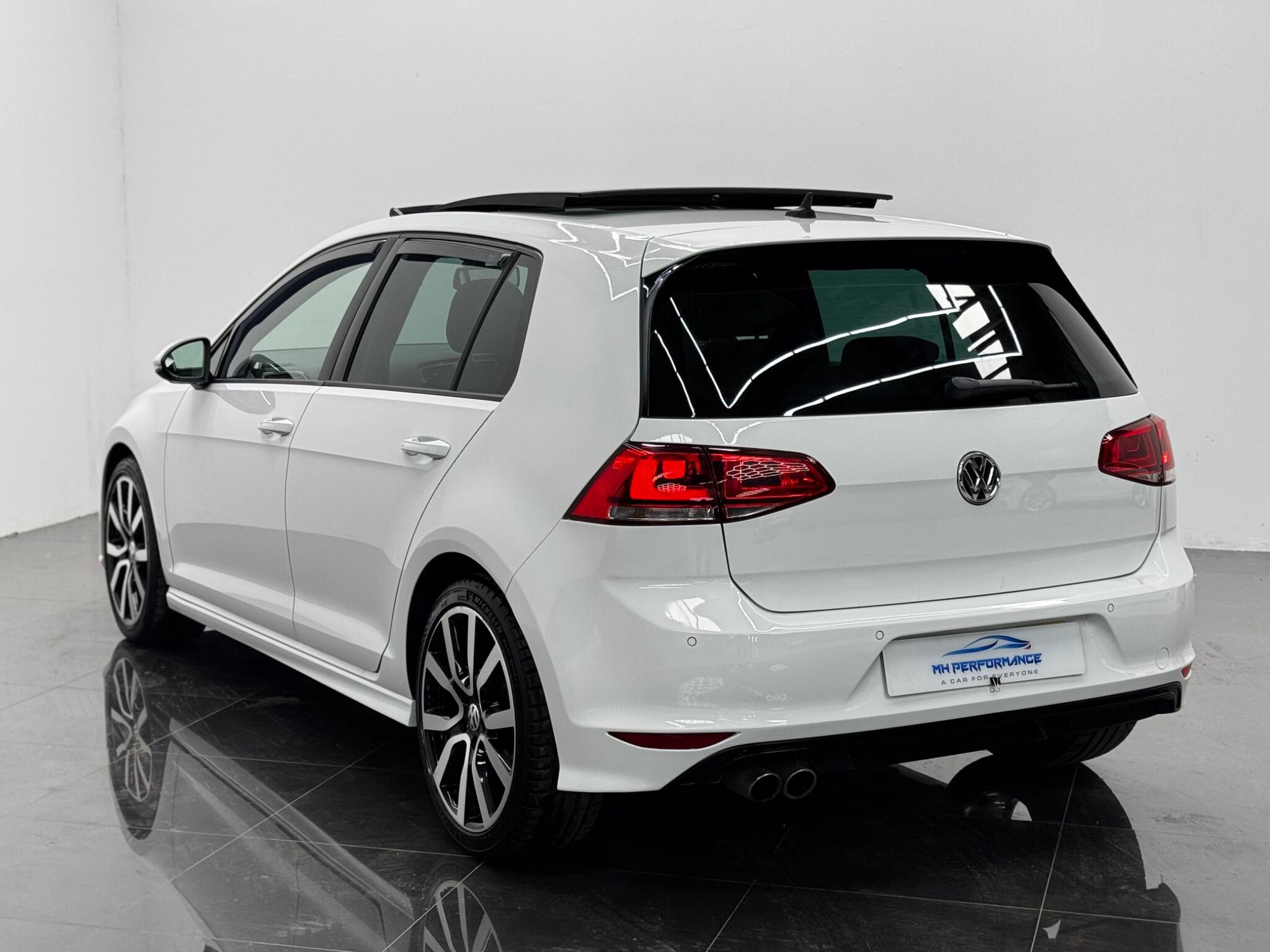 Volkswagen Golf view 33