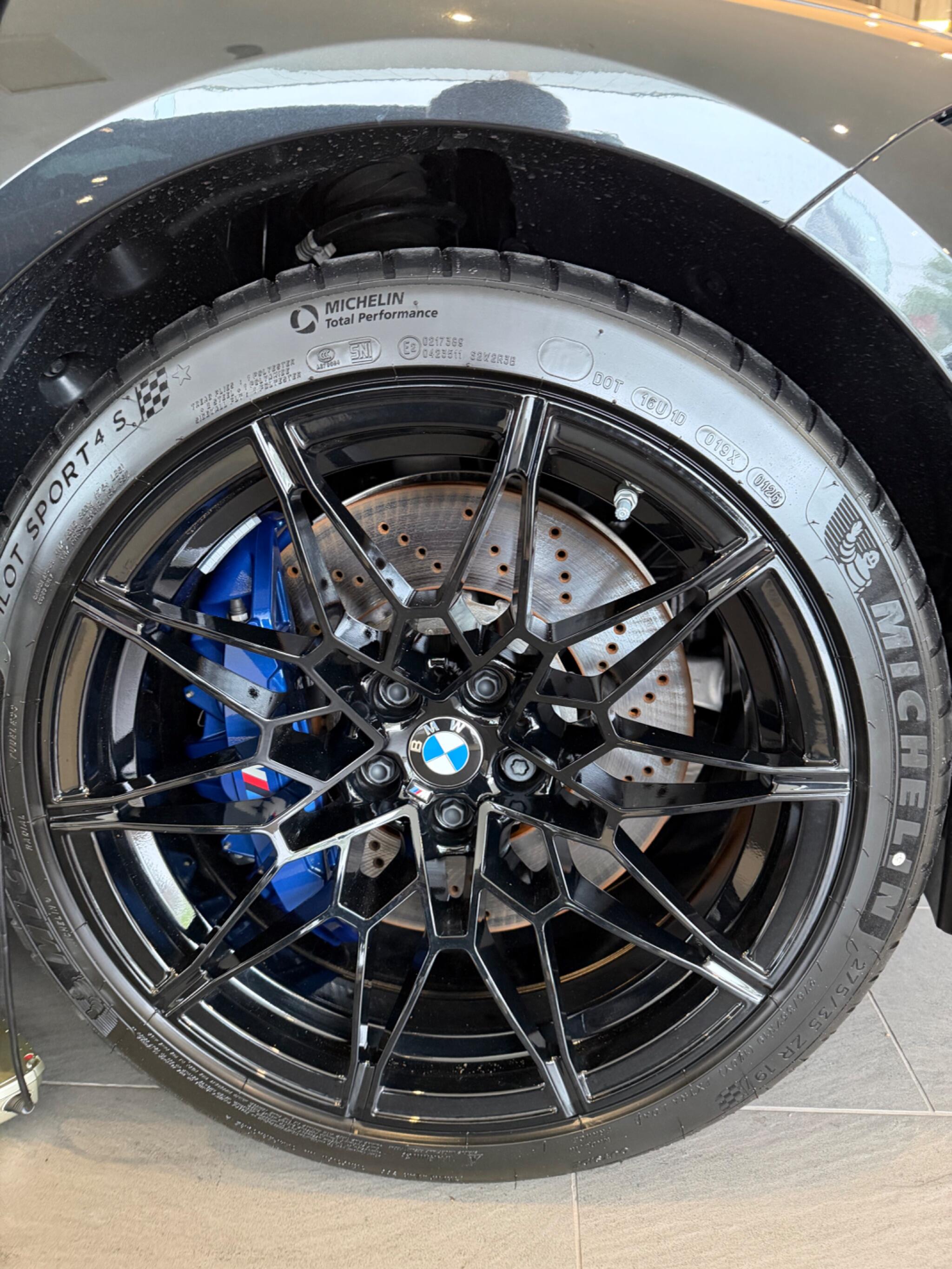 BMW M4 view 19