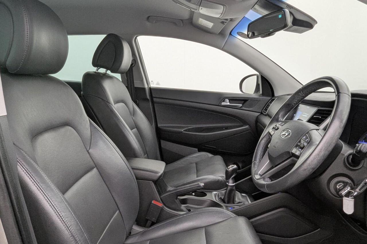 Hyundai Tucson view 3