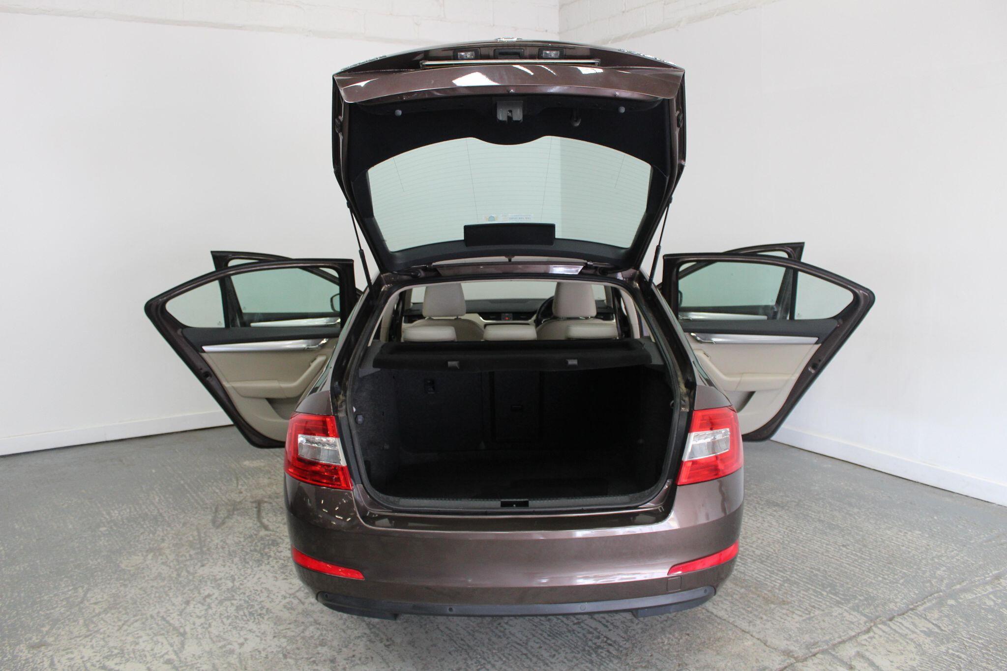 Skoda Octavia view 22