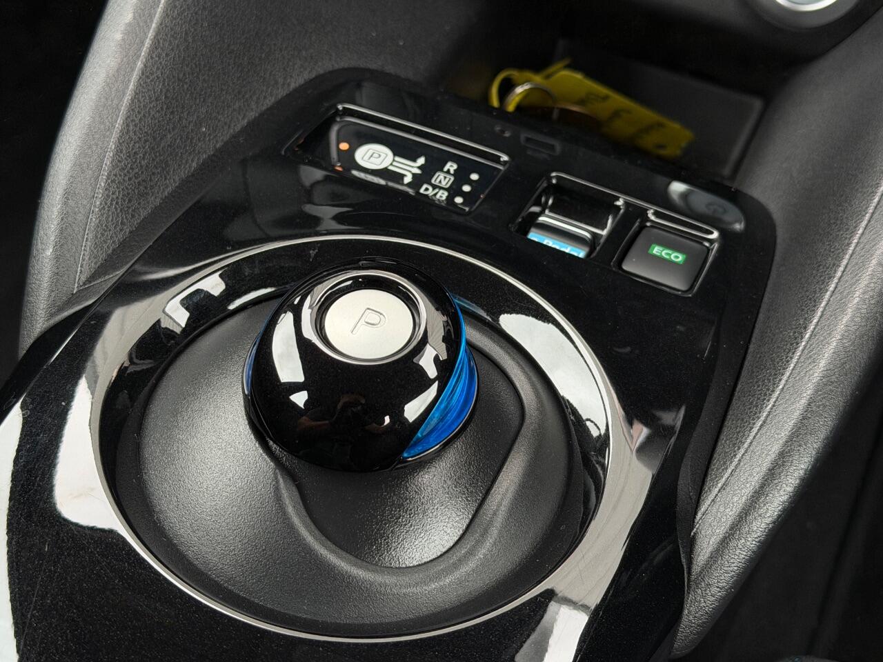Nissan Leaf view 24