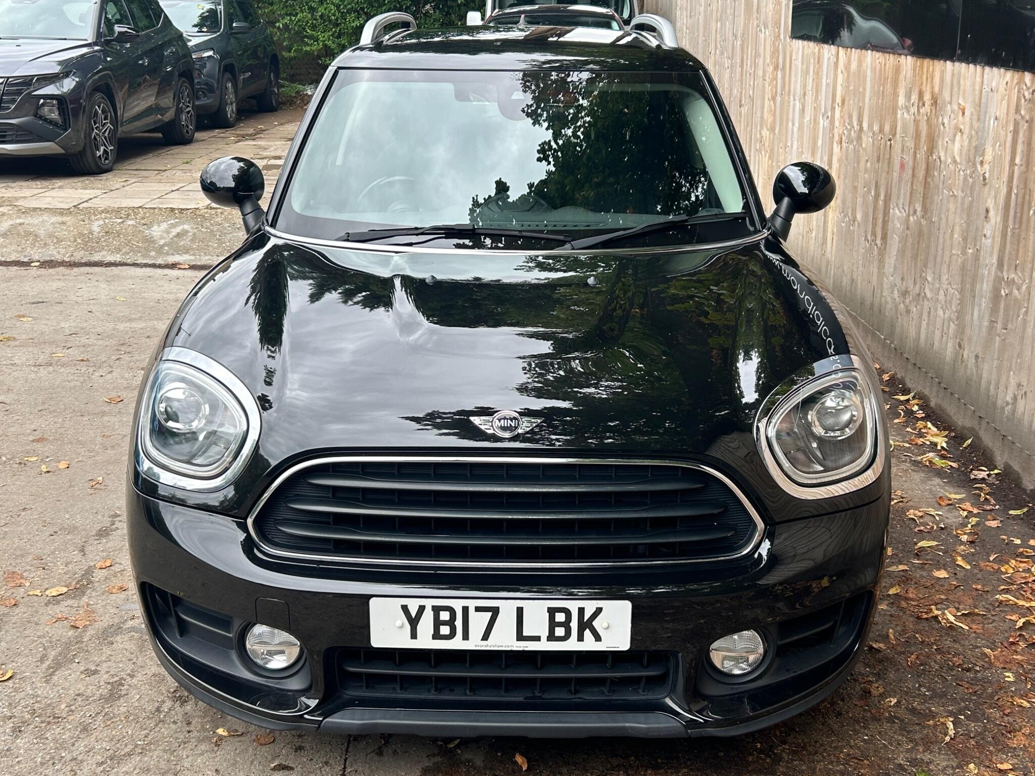 Mini Countryman view 22