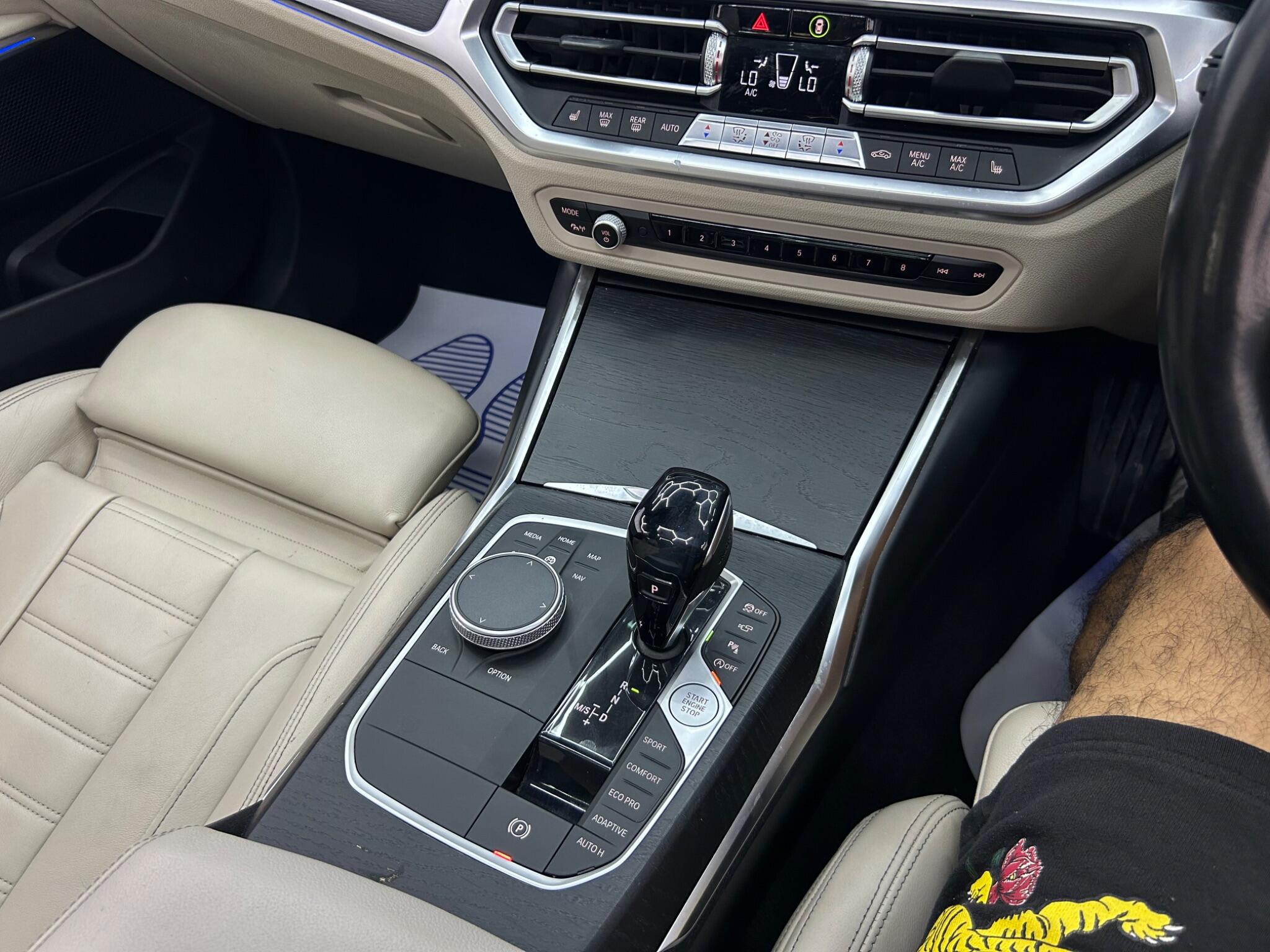BMW 3 Series view 10