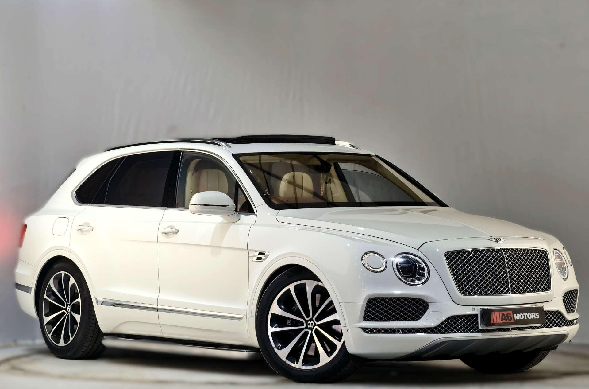 Bentley Bentayga view 5