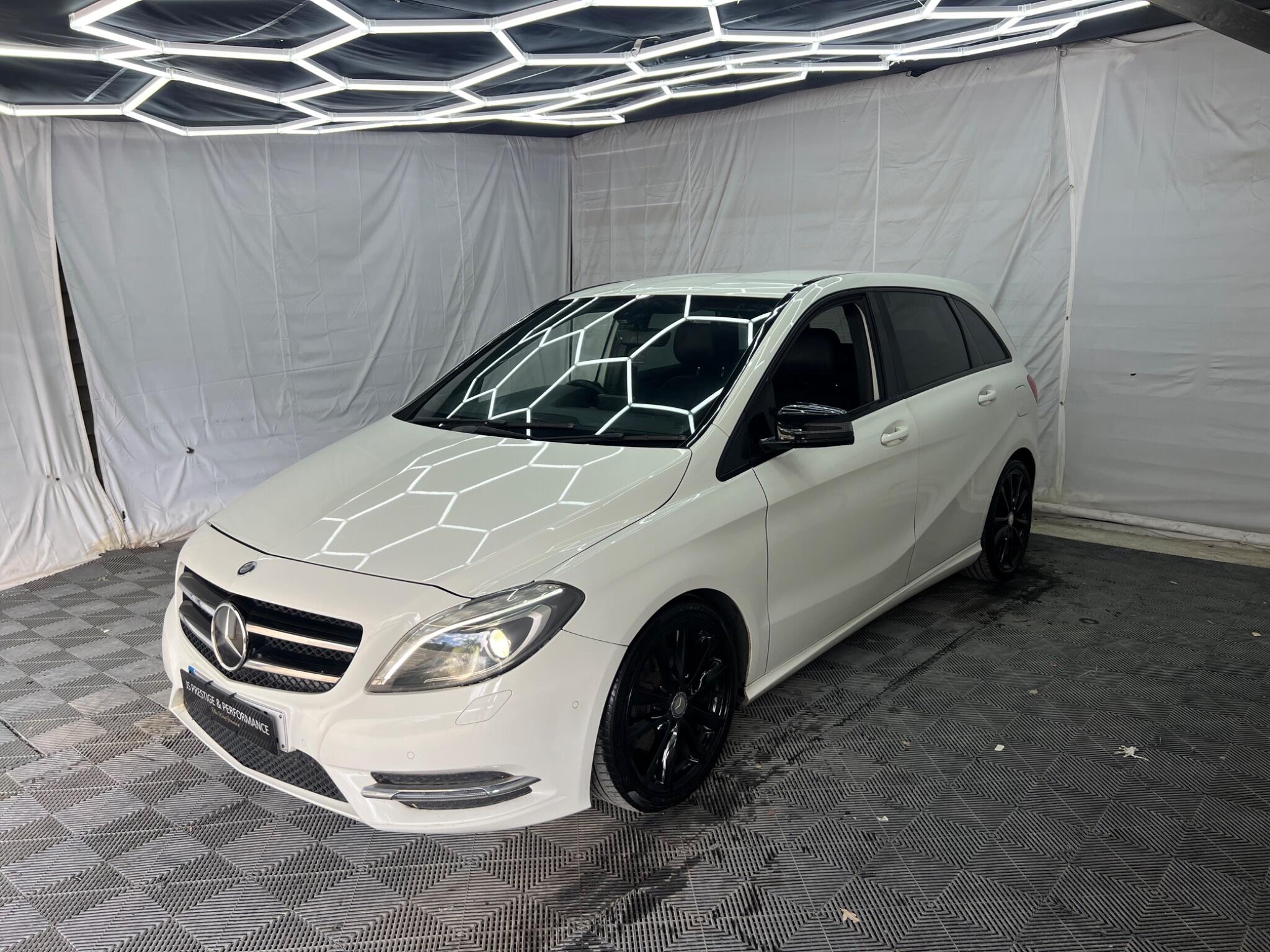 Mercedes-Benz B Class view 3