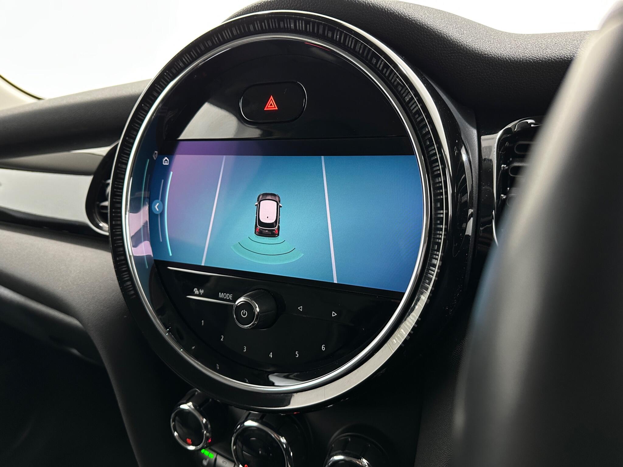 Mini Hatch view 25